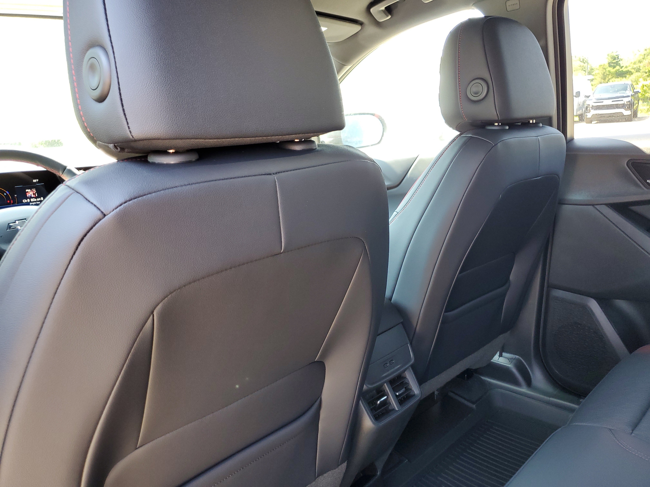 2027 Chevrolet Equinox RS - Photo 28