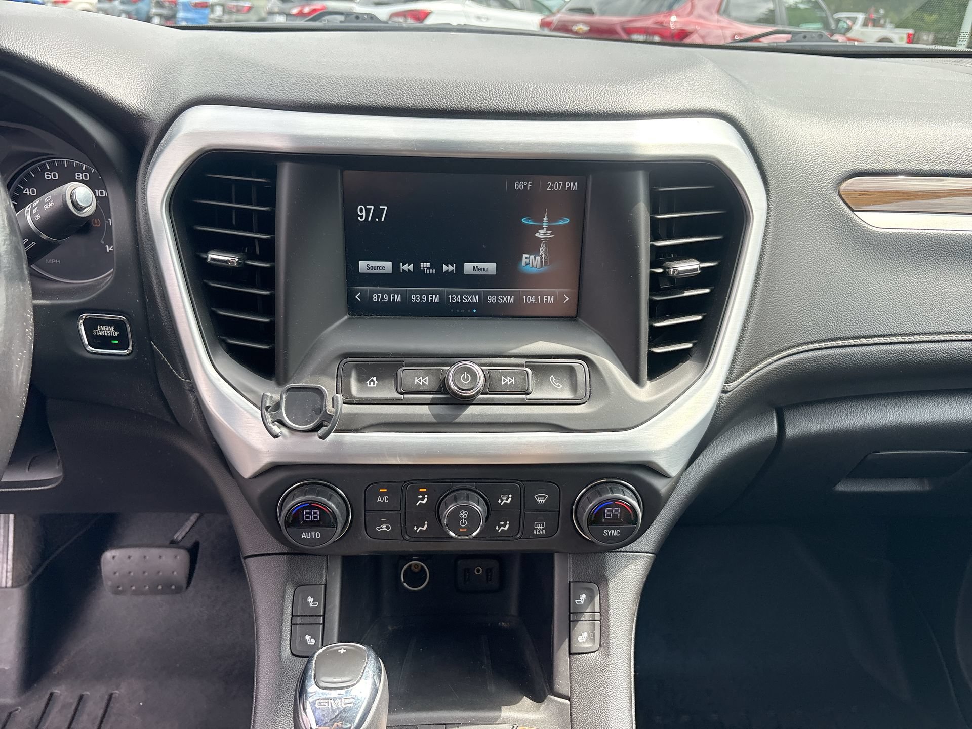 2018 GMC Acadia SLE-2 - Photo 11