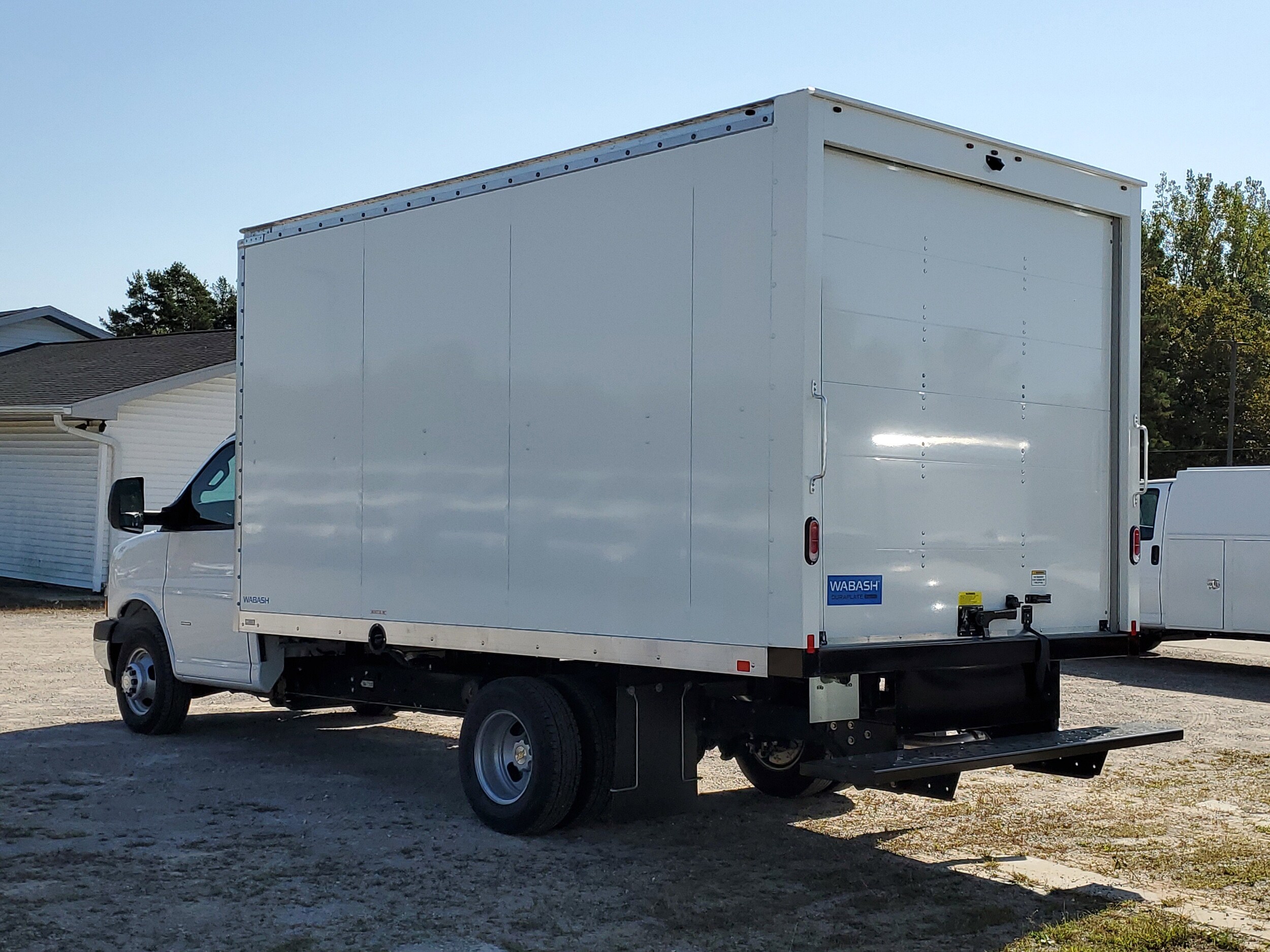 2025 Chevrolet Express 3500 Cutaway Van photo 3