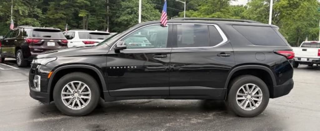 Used 2023 Chevrolet Traverse LT Cloth SUV