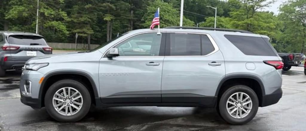 Used 2023 Chevrolet Traverse LT Cloth SUV