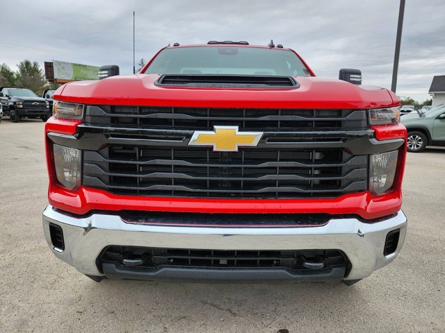 2025 Chevrolet Silverado 2500HD photo 3