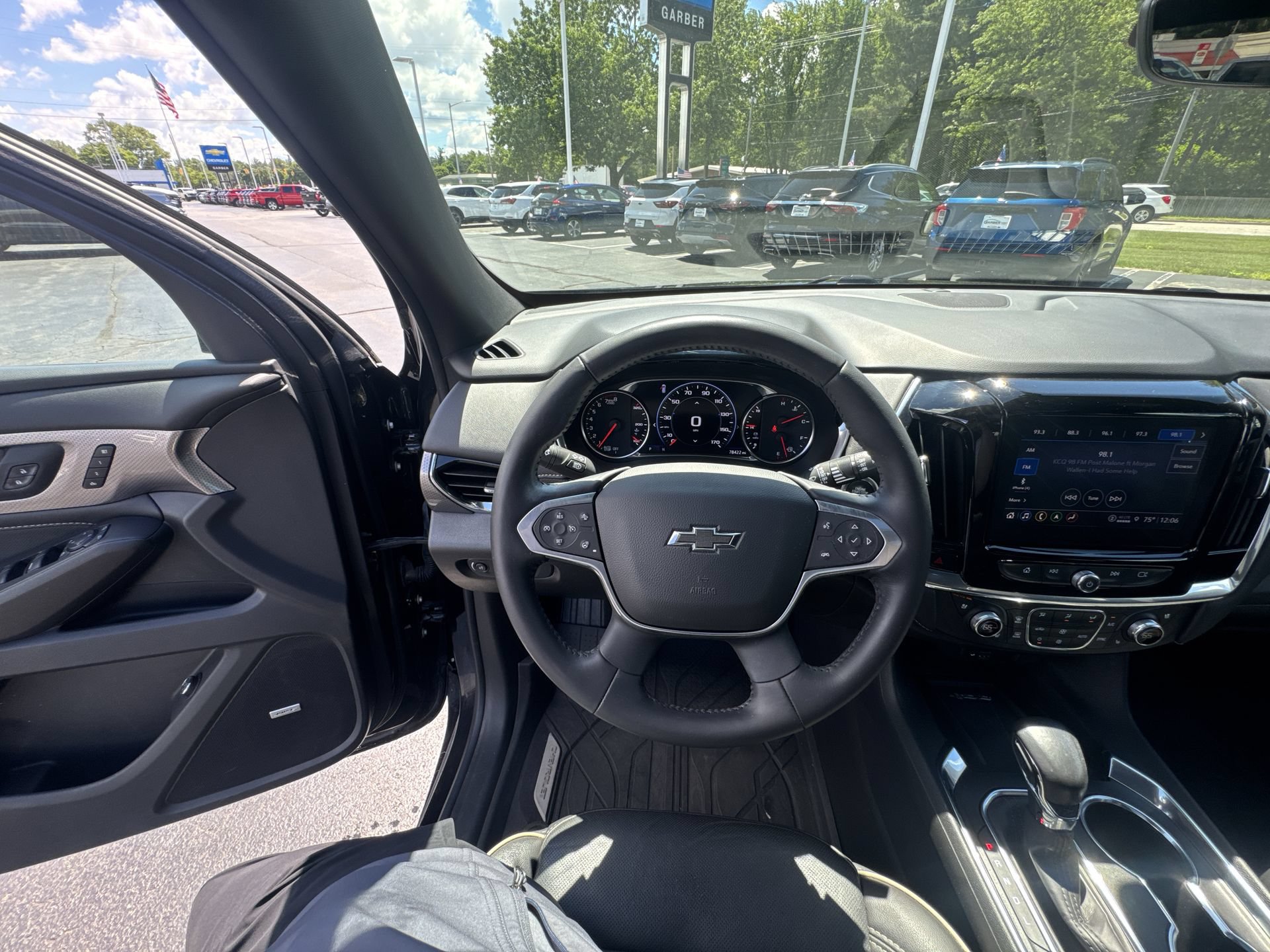 2022 Chevrolet Traverse Premier - Photo 11
