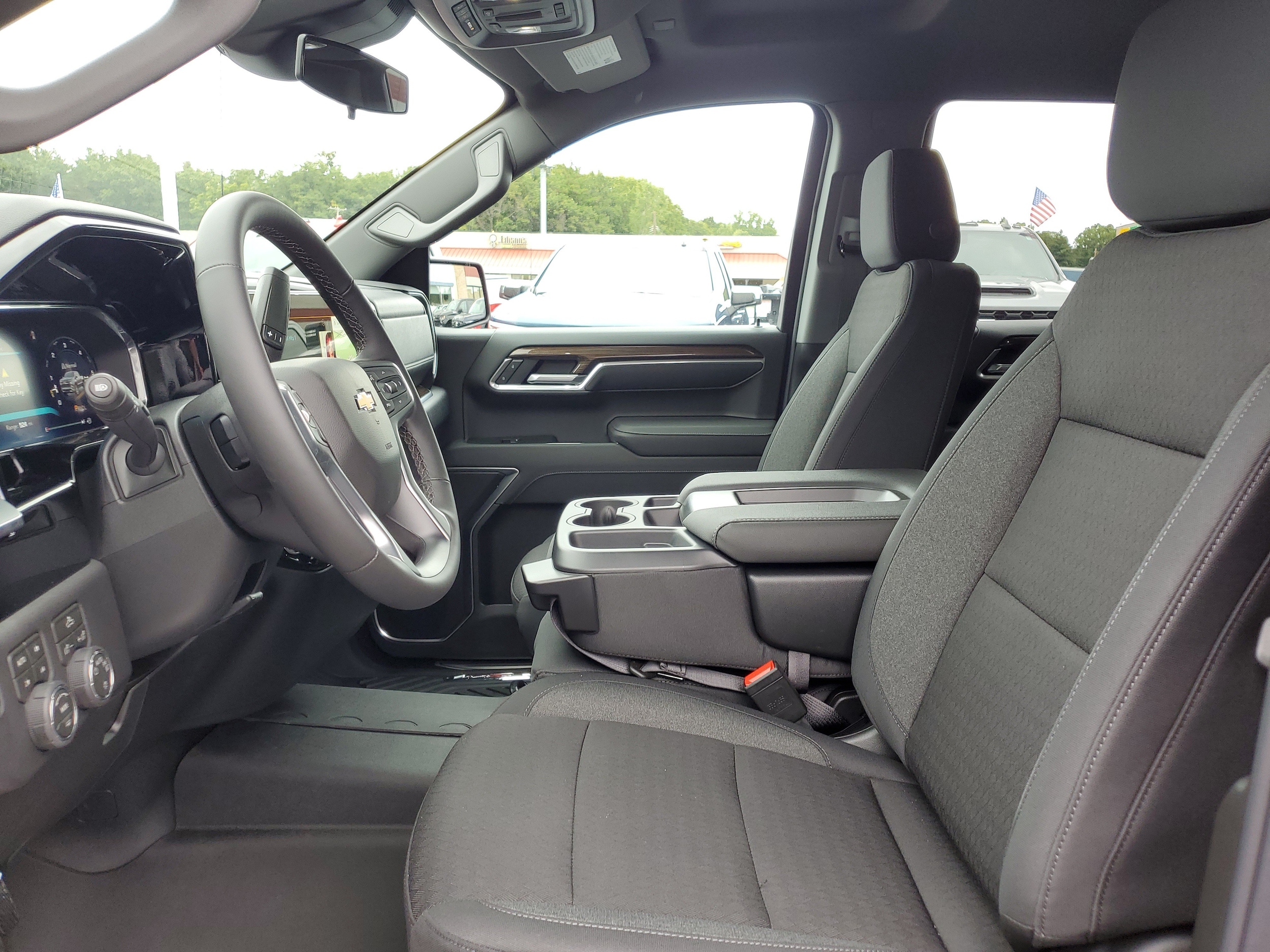 2026 Chevrolet Silverado 1500 LT - Photo 5