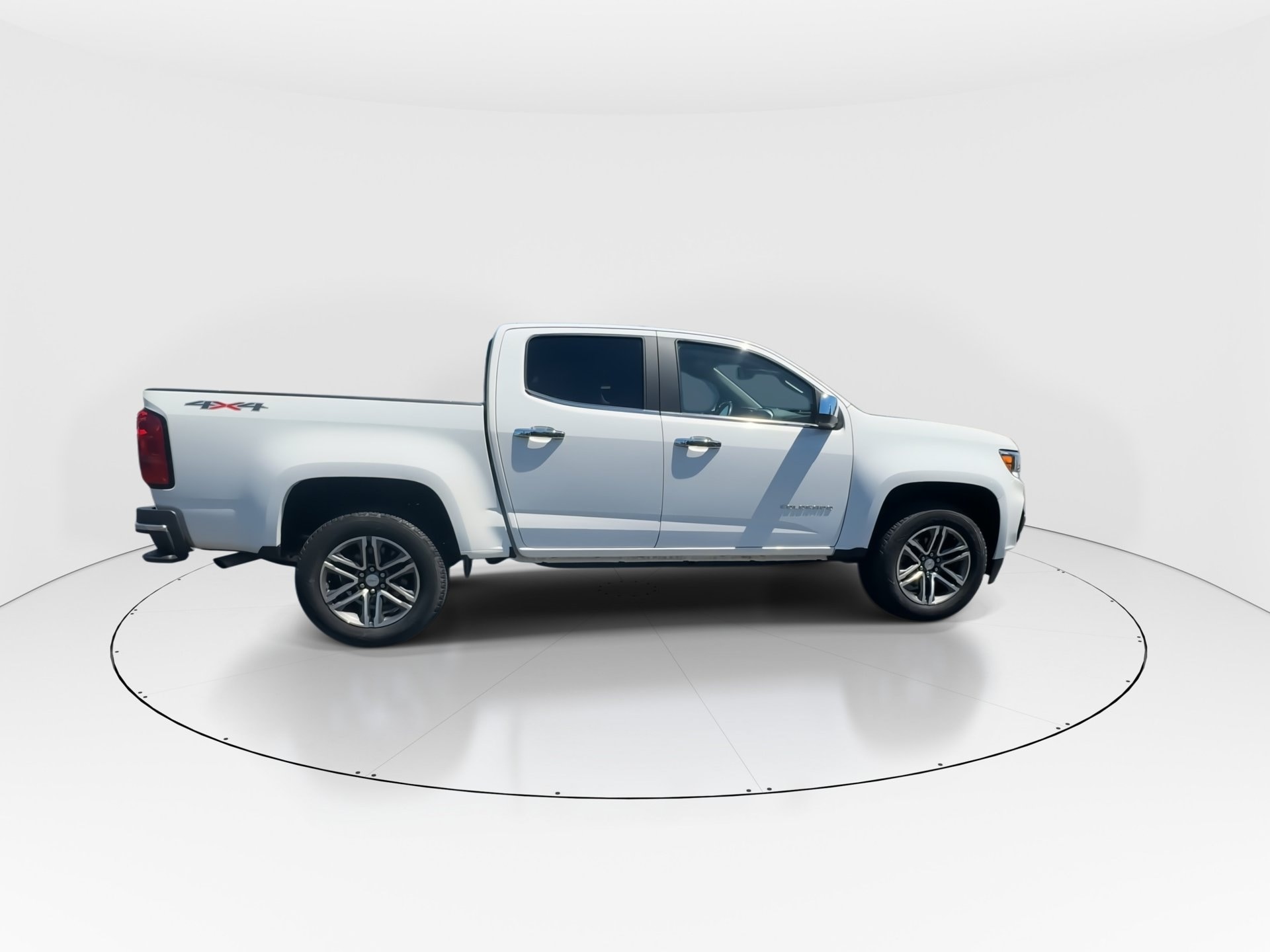 2021 Chevrolet Colorado LT - Photo 9