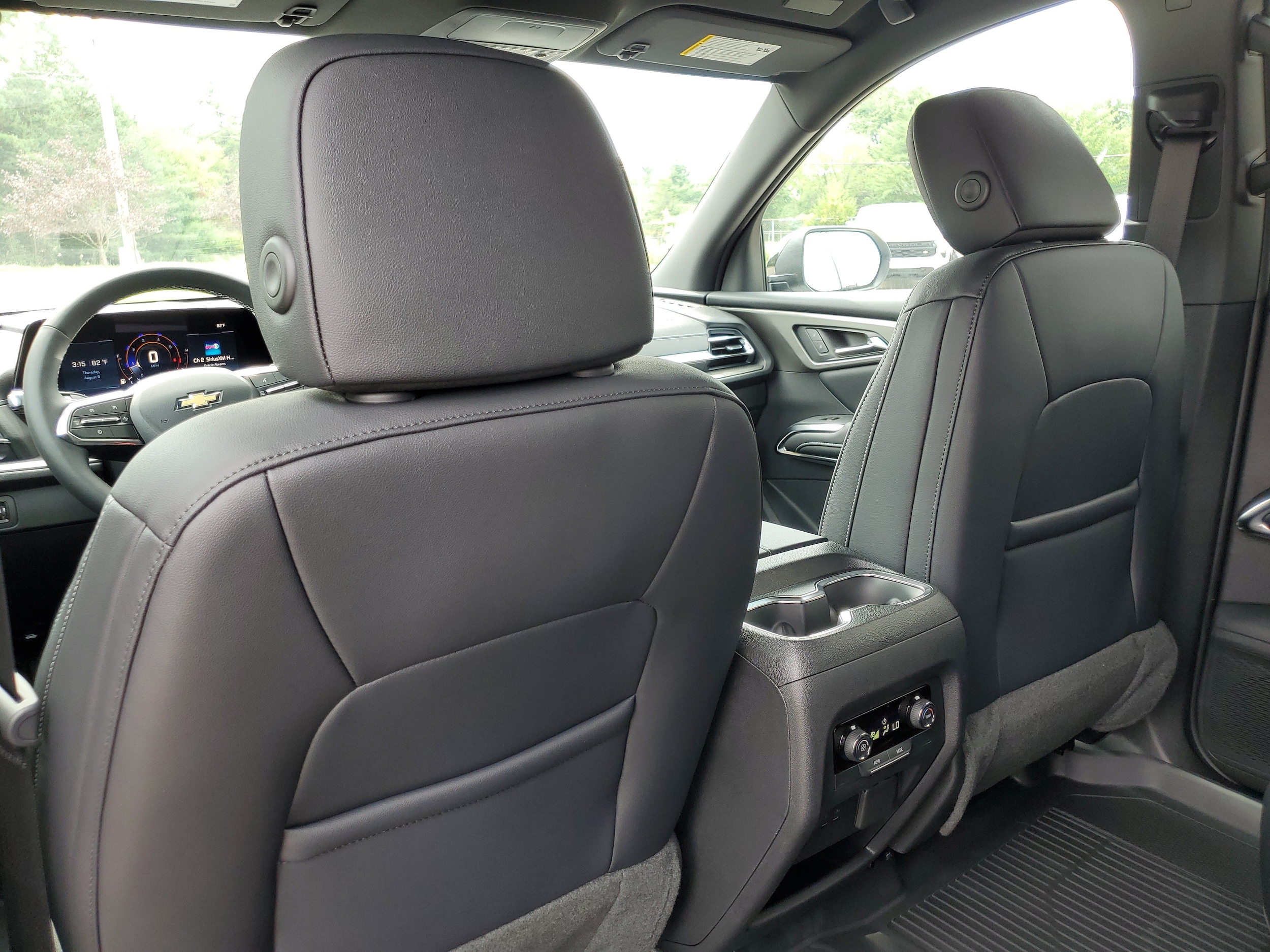 2027 Chevrolet Traverse LT - Photo 28