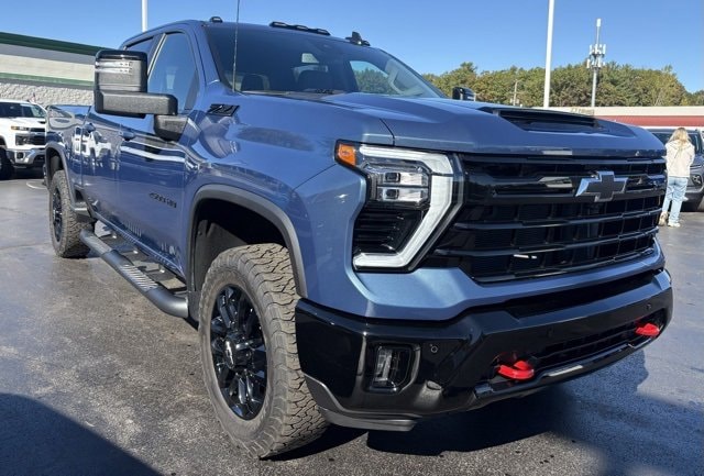 2025 Chevrolet Silverado 2500HD LT's photo