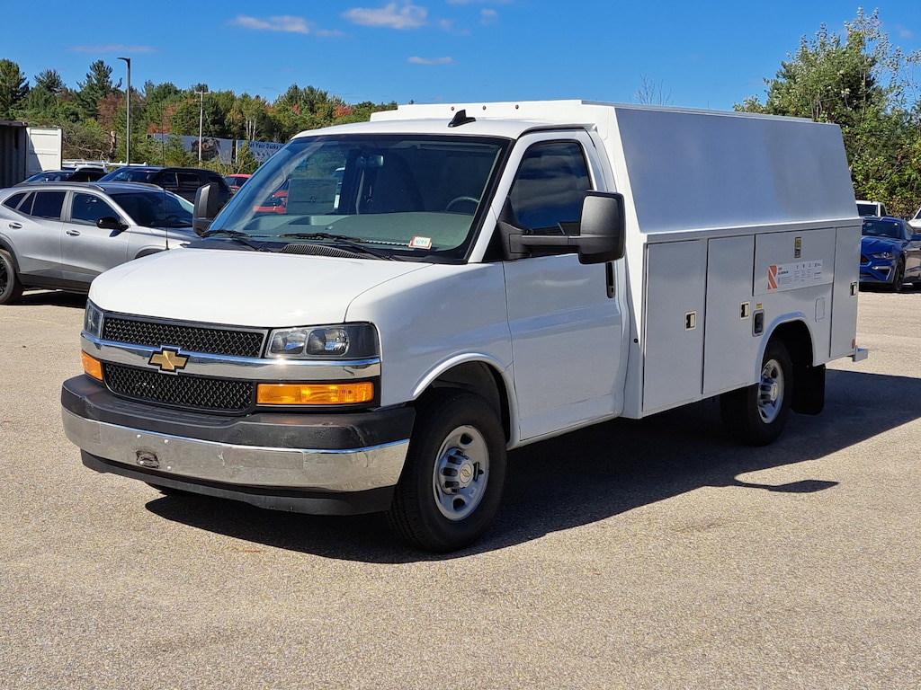 New 2025 Chevrolet Express Cutaway 3500 1WT Cutaway Van