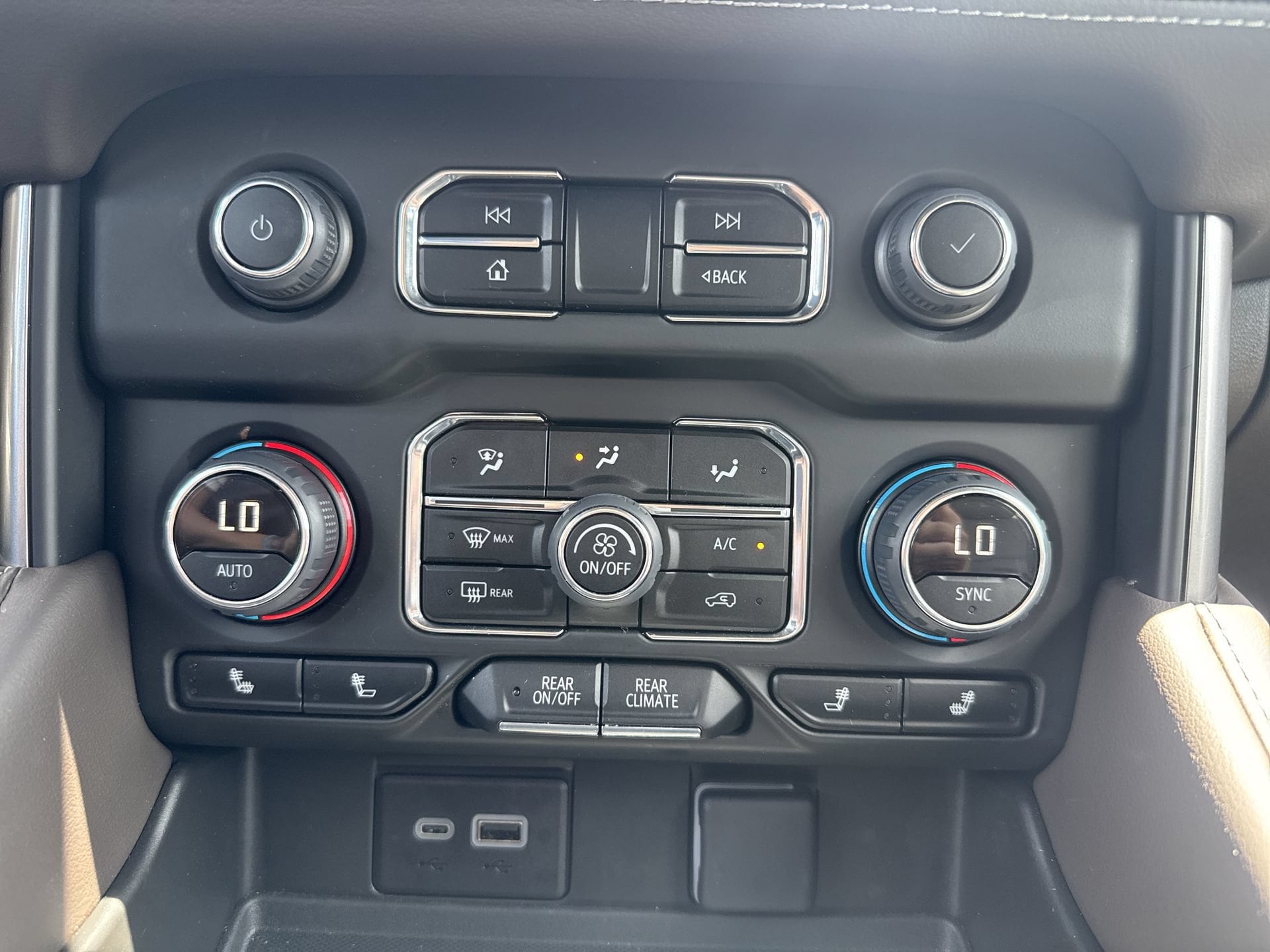 2024 Chevrolet Tahoe Z71 - Photo 16