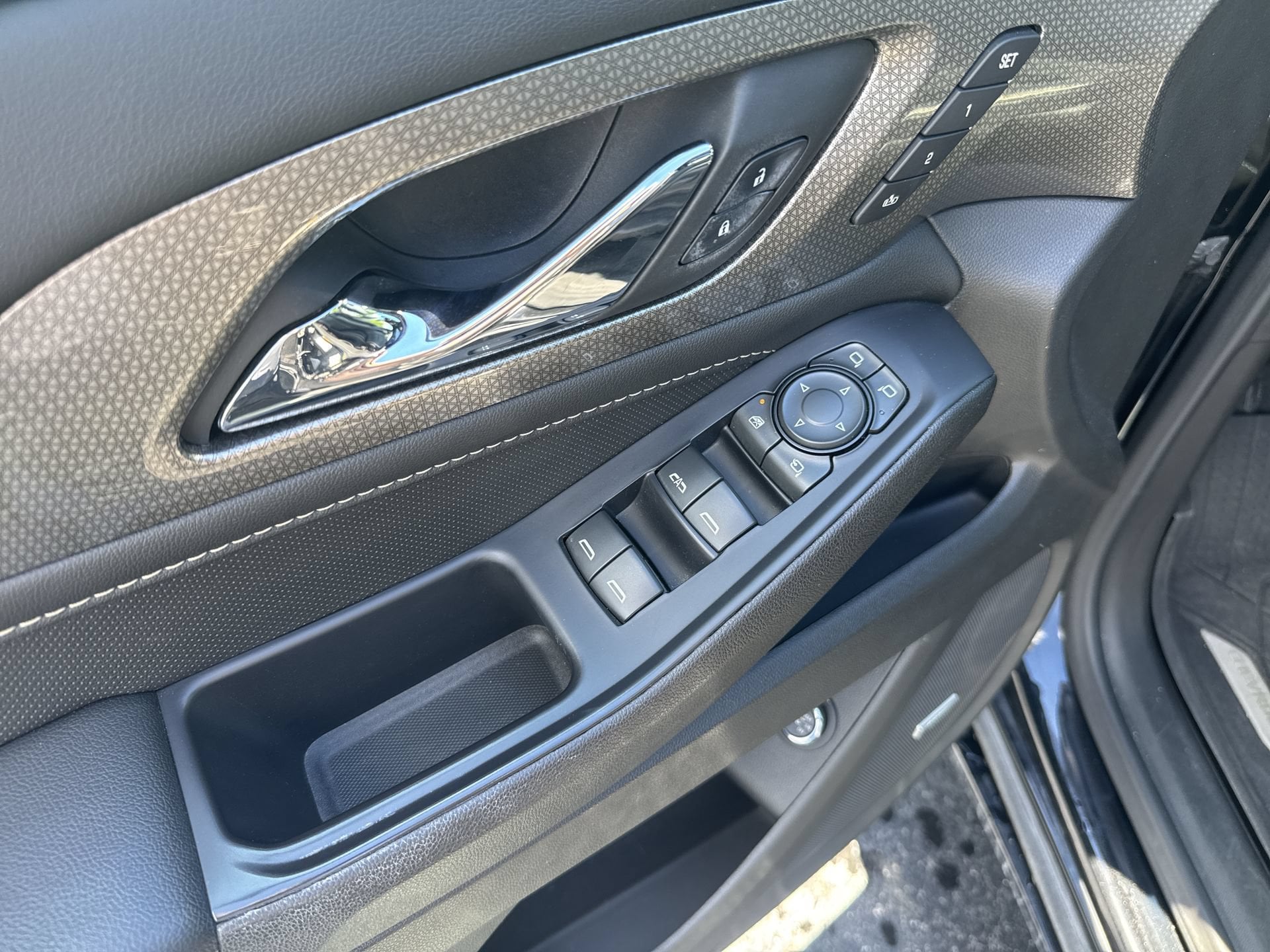 2022 Chevrolet Traverse Premier - Photo 15