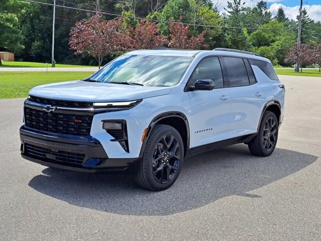 2026 Chevrolet Traverse RS photo 2
