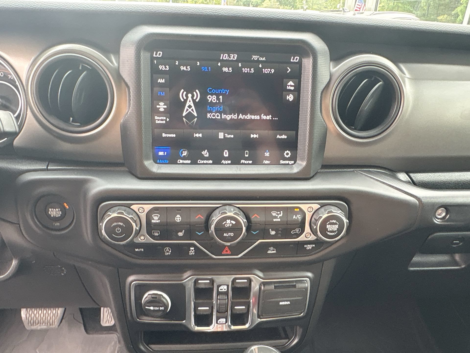2023 Jeep Wrangler 4-Door Willys - Photo 12