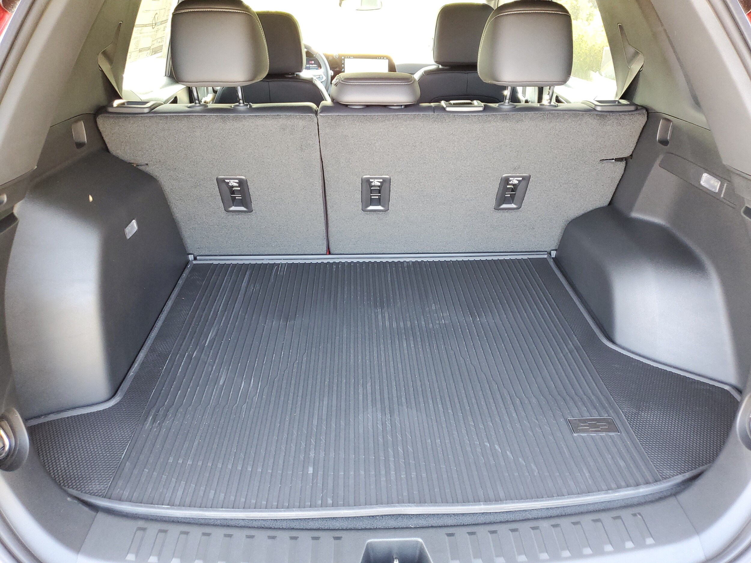 2027 Chevrolet Equinox LT - Photo 30