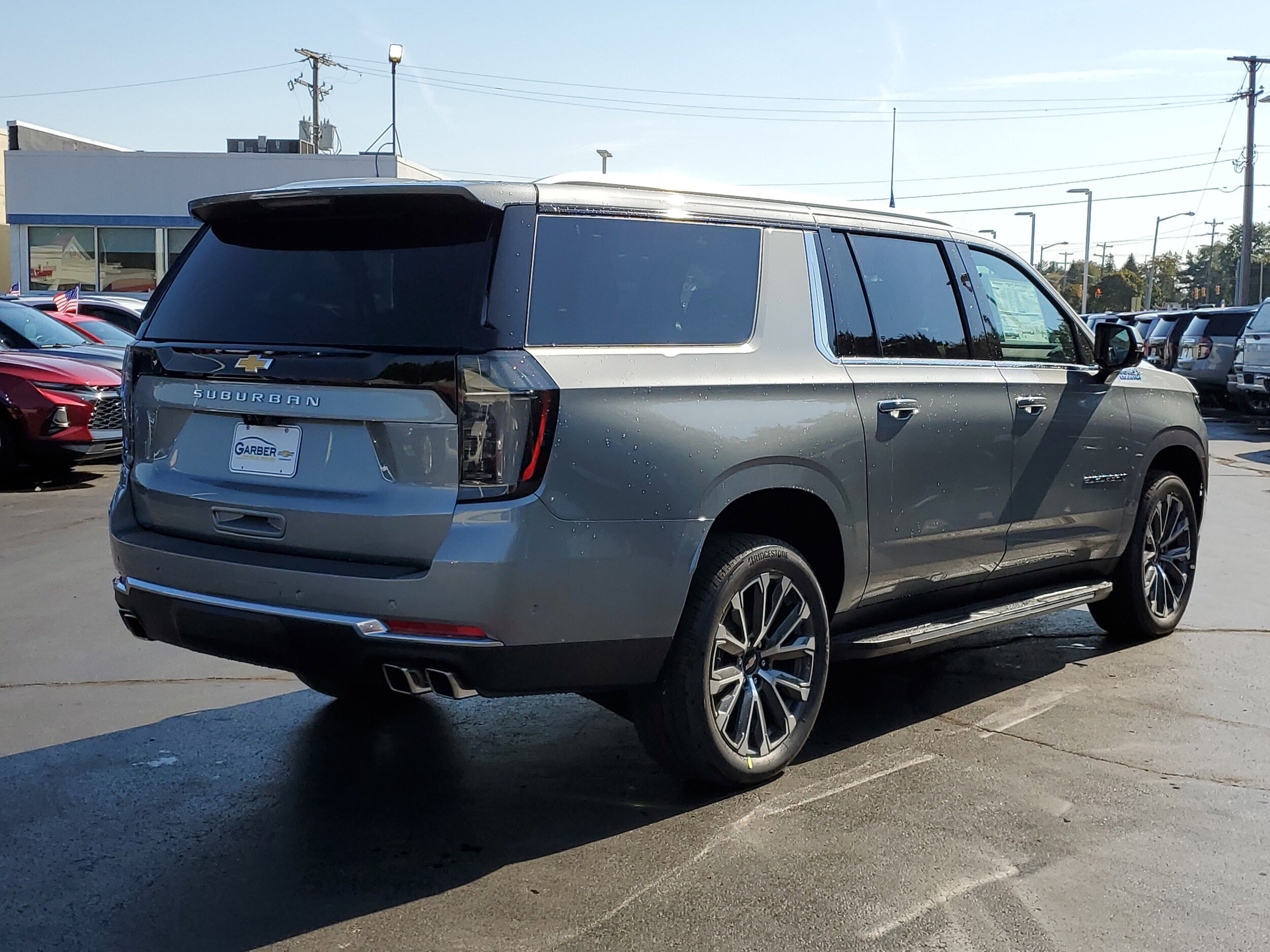 2026 Chevrolet Suburban High Country photo 4