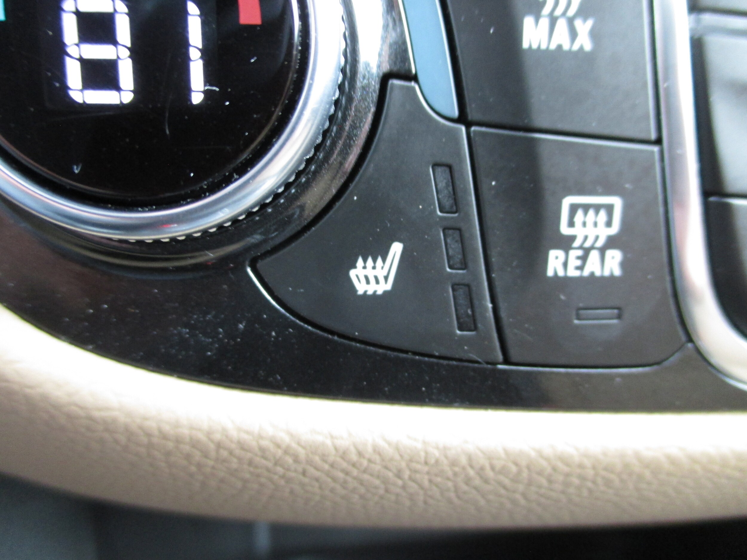2023 Chevrolet Equinox Premier - Photo 22