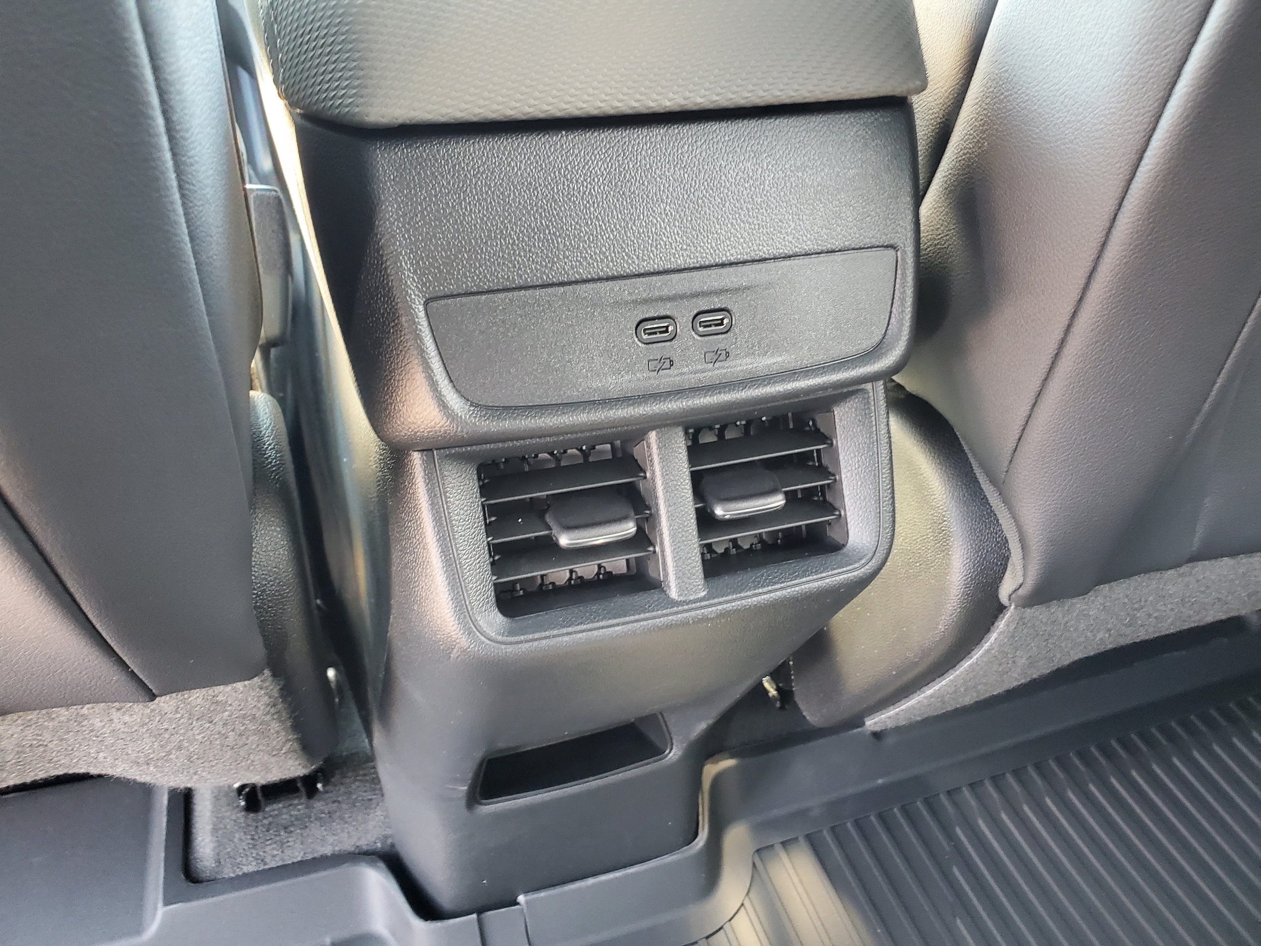 2027 Chevrolet Equinox LT - Photo 27