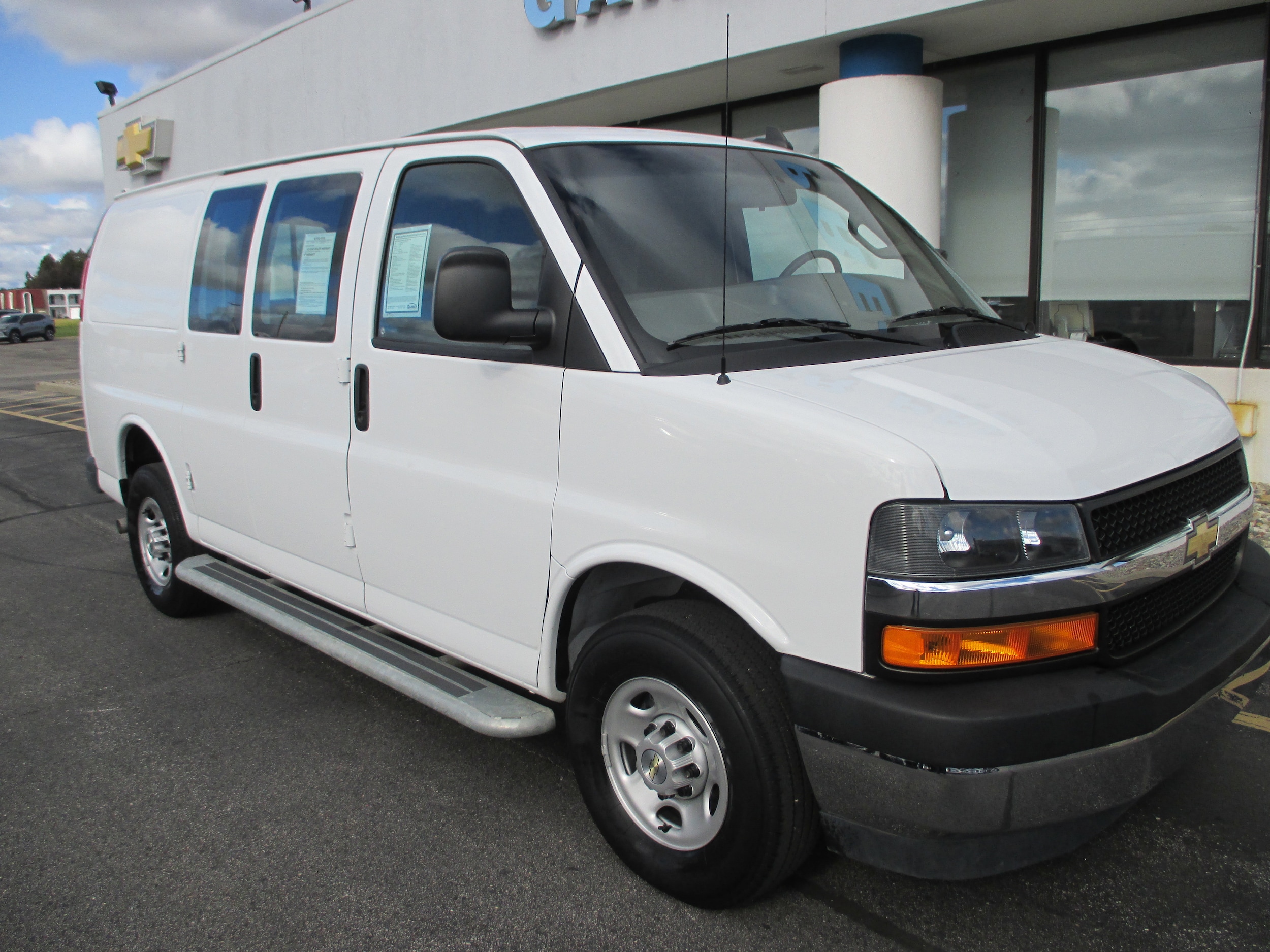 2023 Chevrolet Express Cargo Work Van's photo
