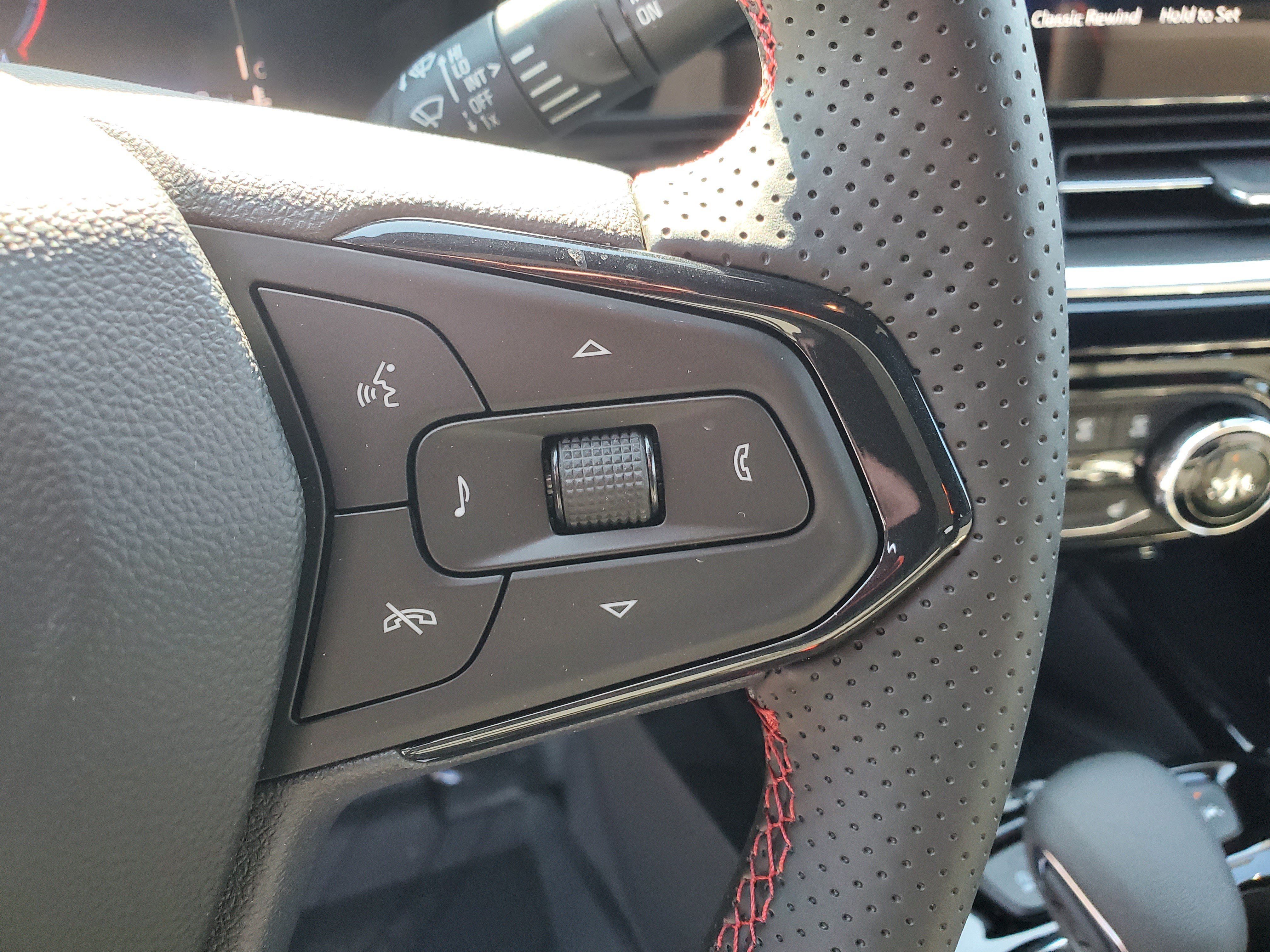 2026 Chevrolet Trax RS - Photo 10