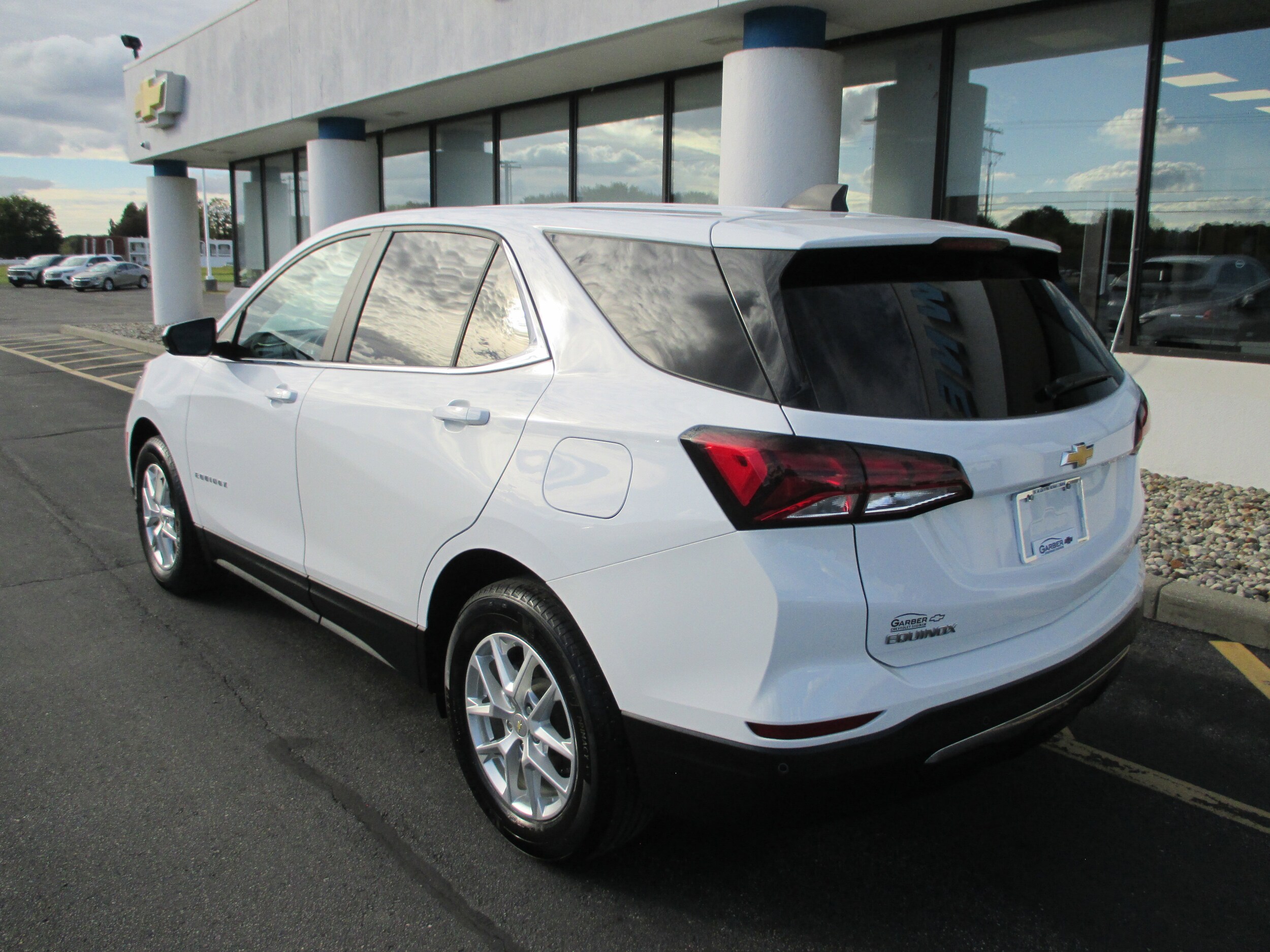 2022 Chevrolet Equinox LT photo 3