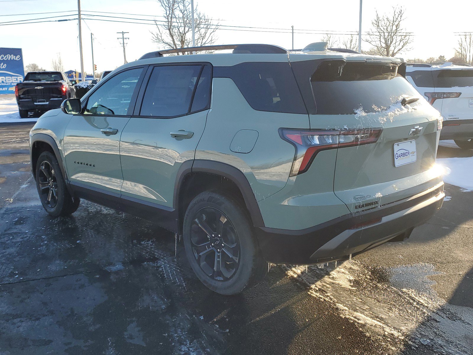2025 Chevrolet Equinox LT photo 3