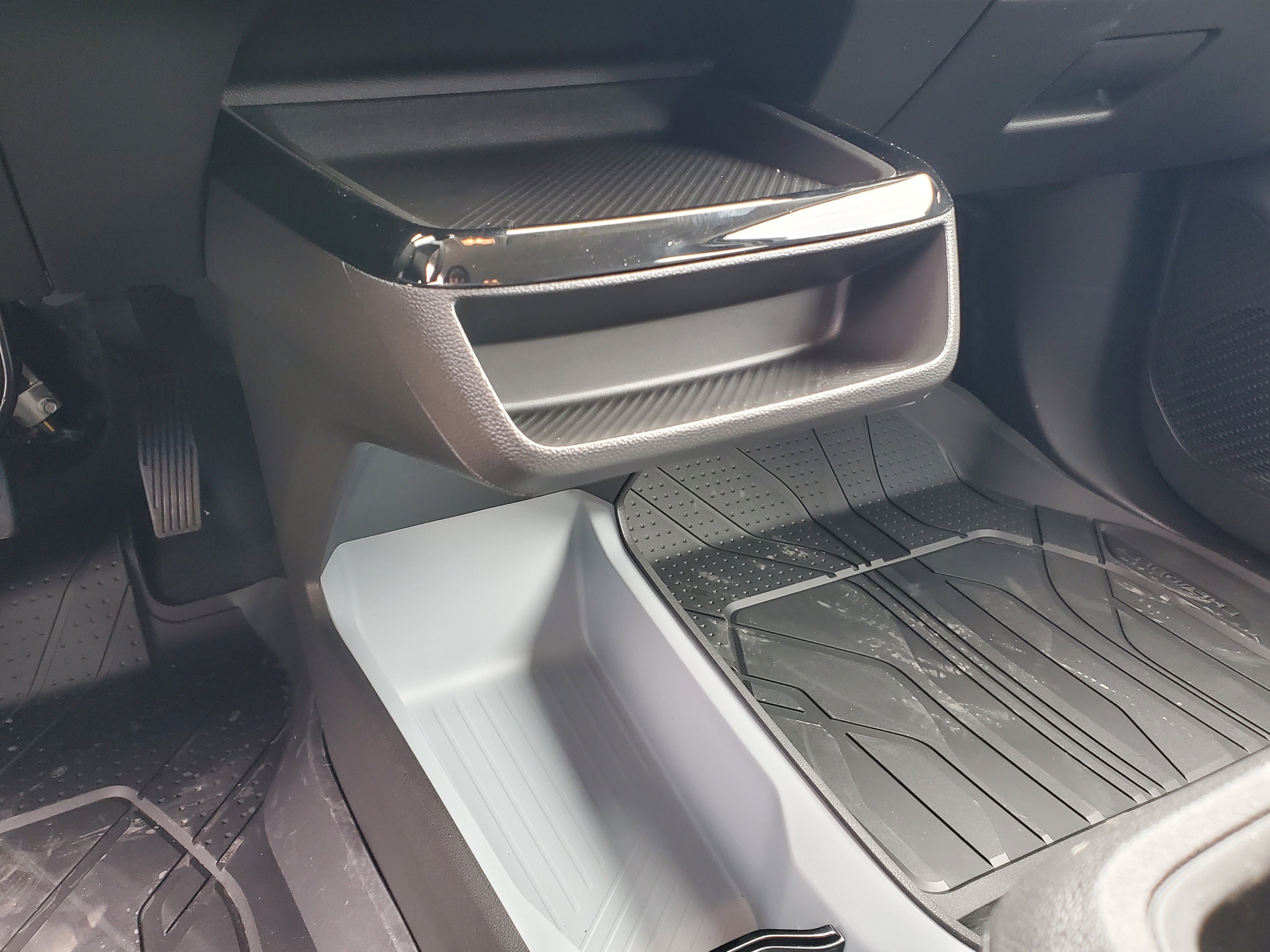 2027 Chevrolet Bolt RS - Photo 21