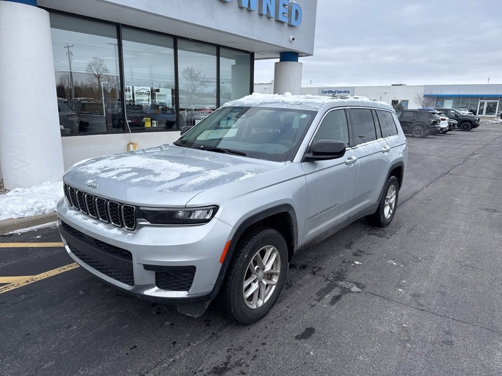 2023 Jeep Grand Cherokee L Laredo's photo
