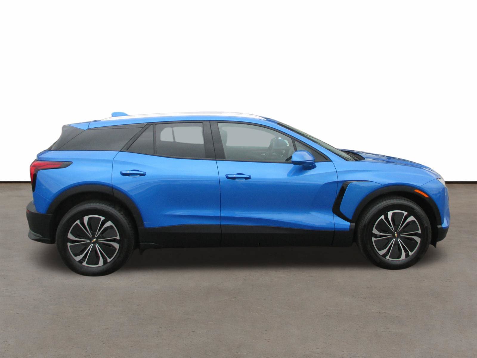 Used 2025 Chevrolet Blazer EV LT with VIN 3GNKDGRJ7SS108104 for sale in Saginaw, MI