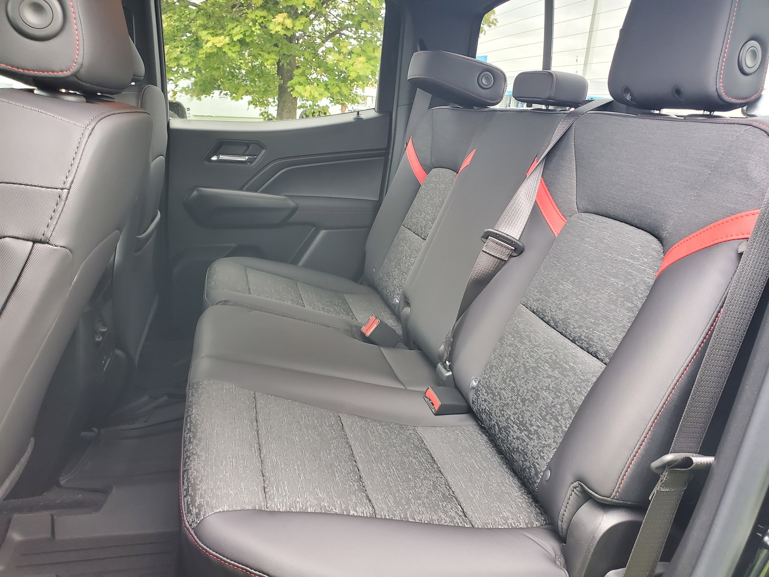 2026 Chevrolet Colorado Z71 - Photo 29