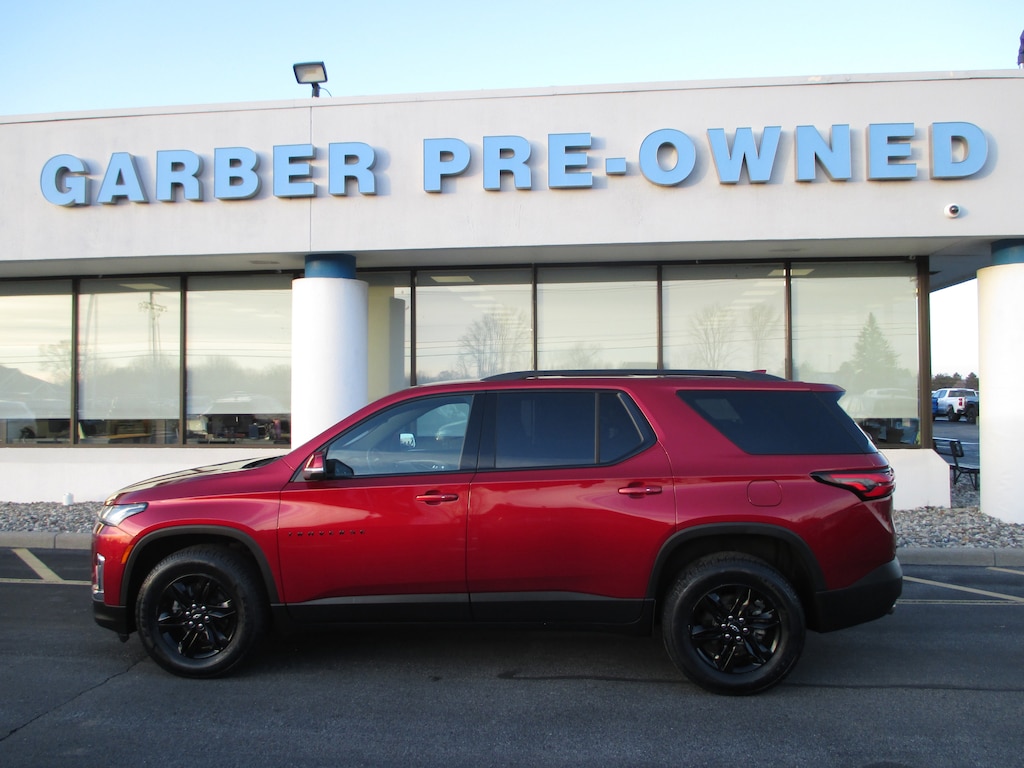 Used 2023 Chevrolet Traverse LT Cloth SUV