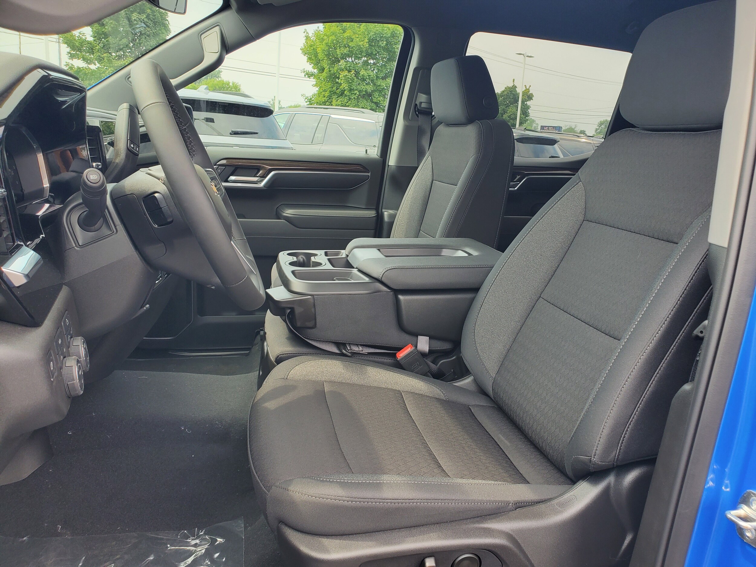 2026 Chevrolet Silverado 1500 LT photo 4