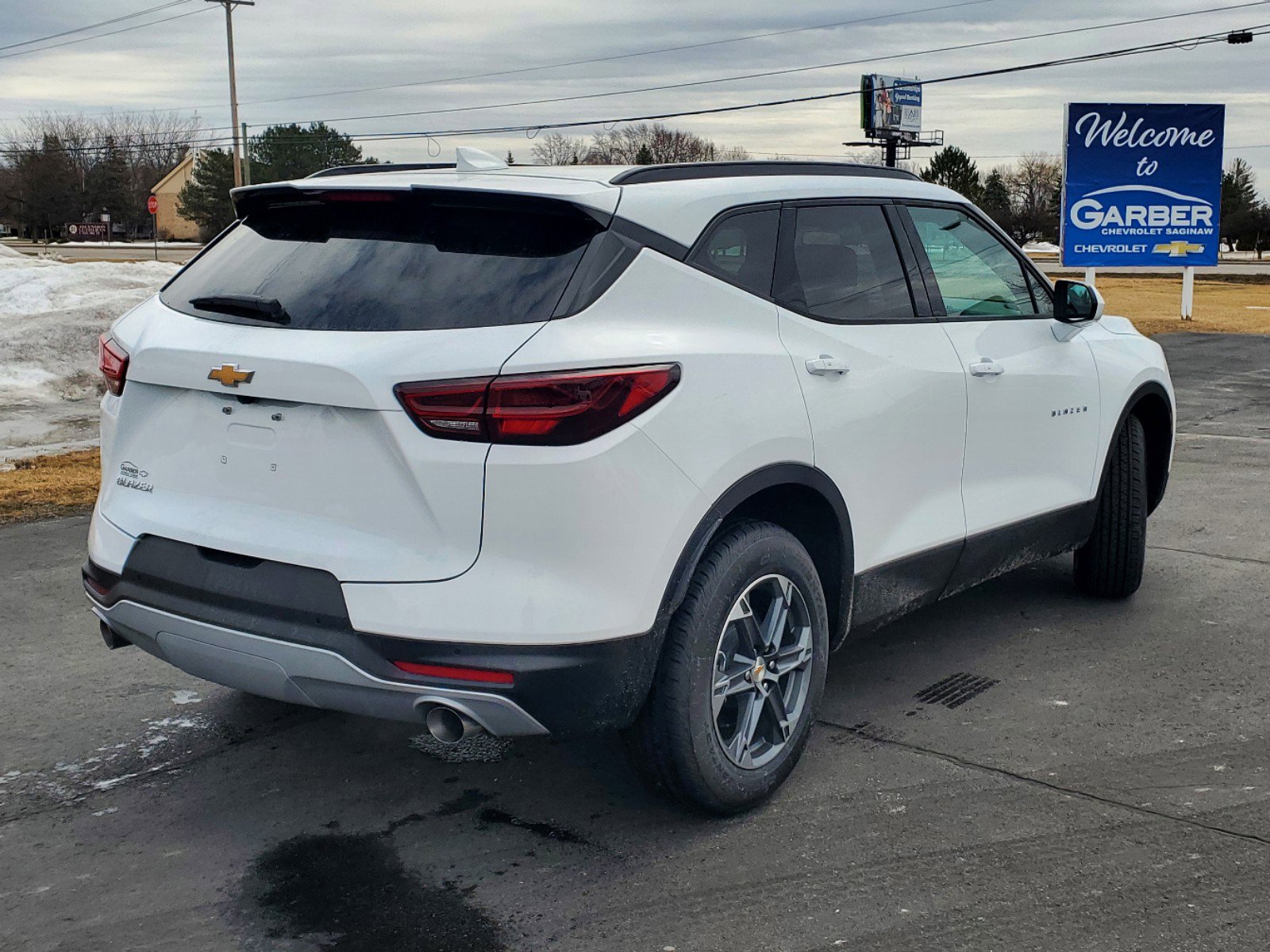 2025 Chevrolet Blazer 2LT photo 2