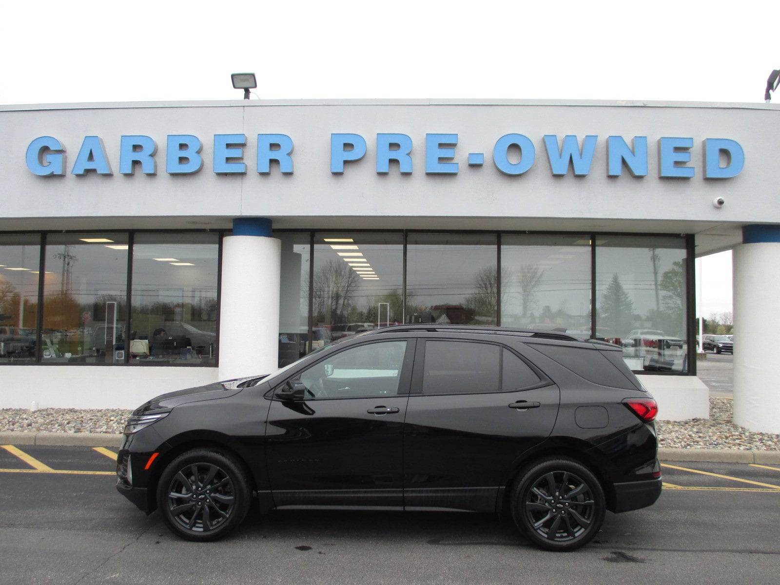 Used 2022 Chevrolet Equinox RS with VIN 2GNAXMEV5N6155399 for sale in Saginaw, MI