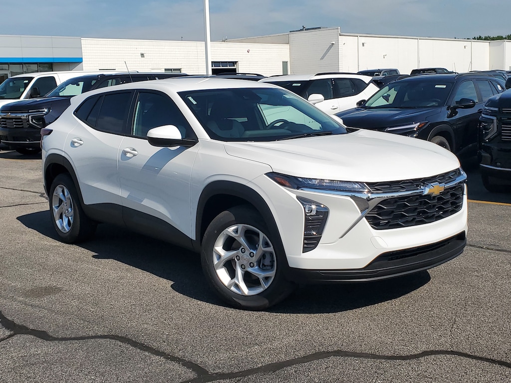New 2026 Chevrolet Trax LS SUV