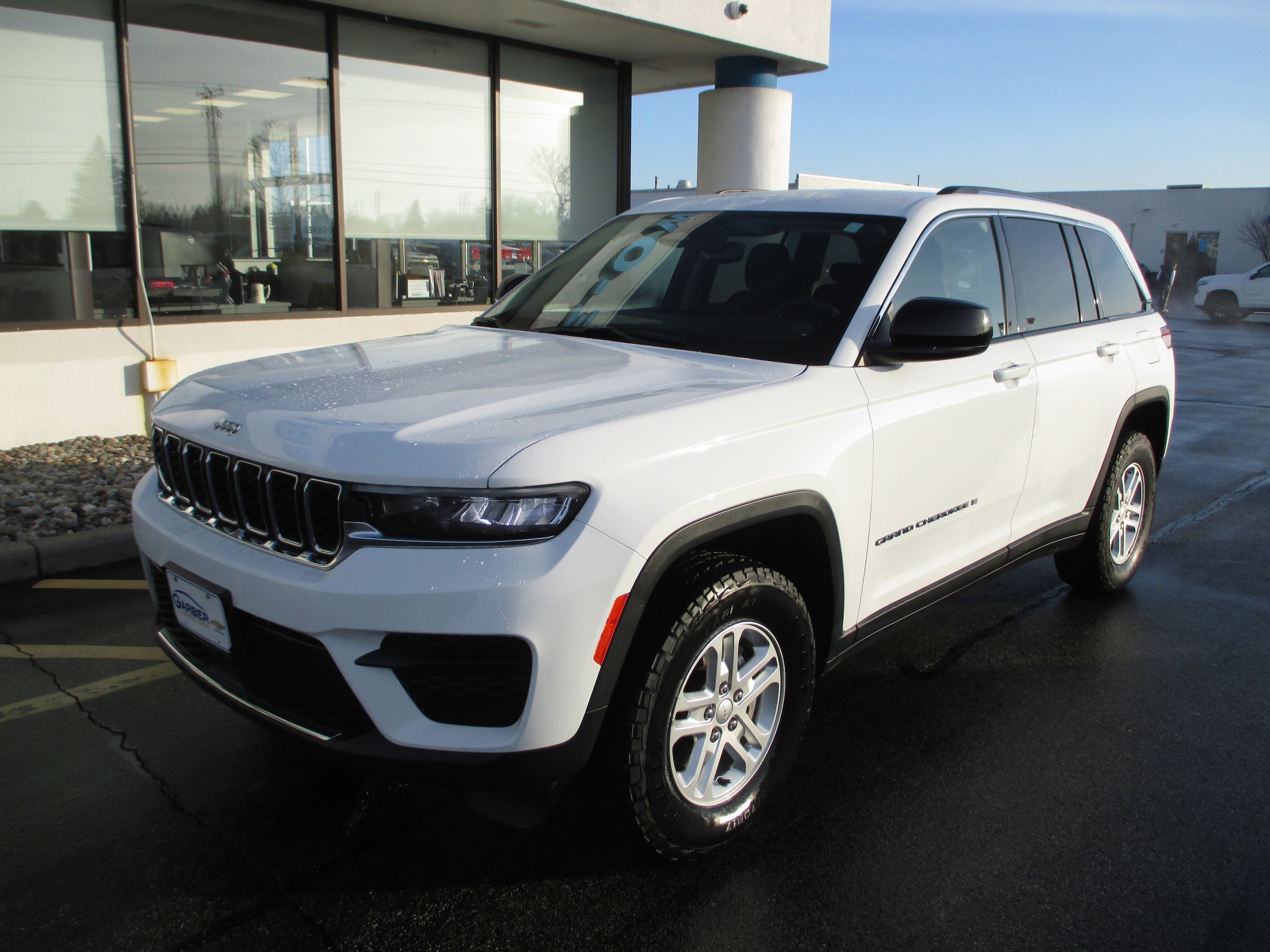 2023 Jeep Grand Cherokee Laredo's photo