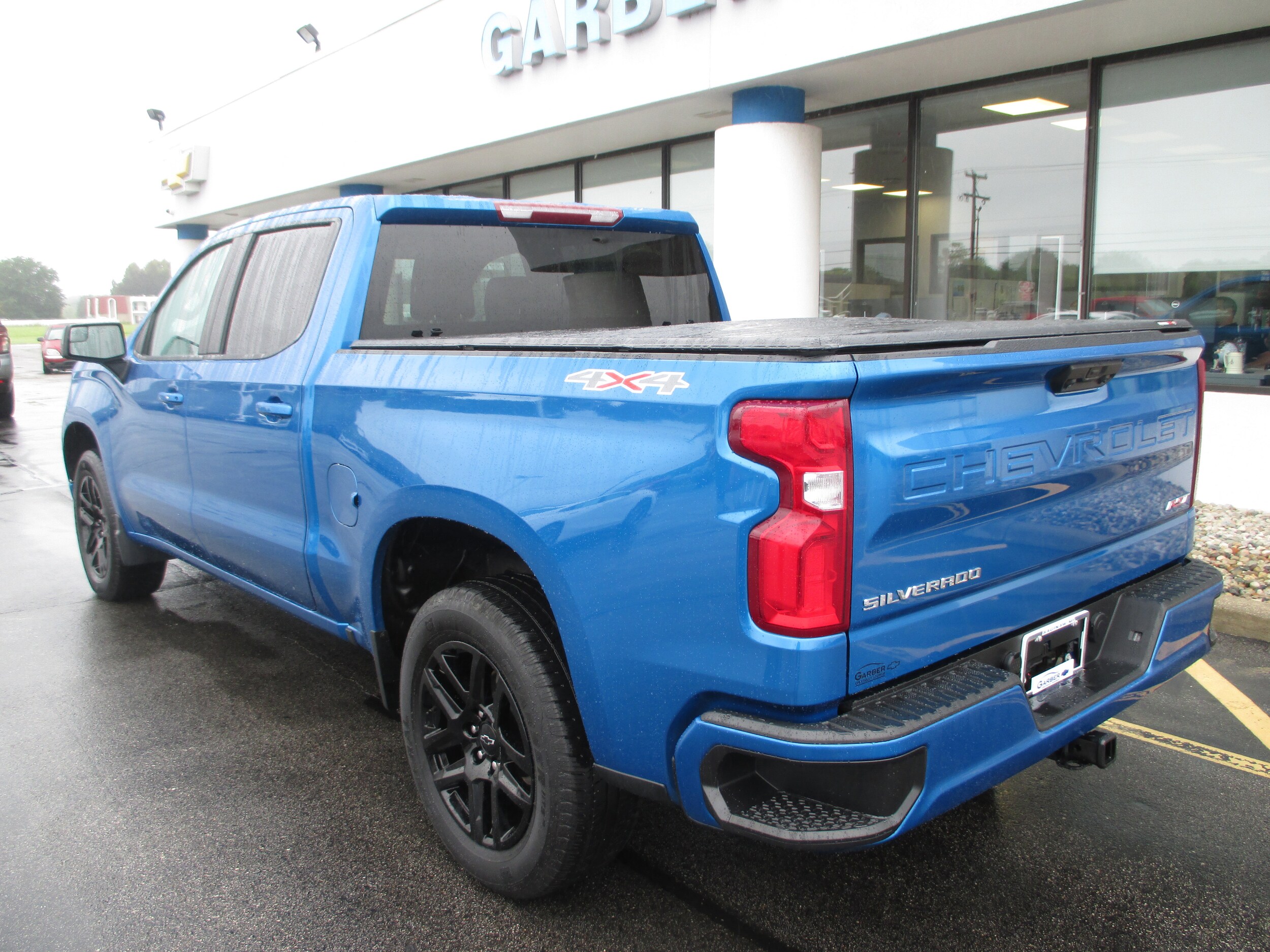 2023 Chevrolet Silverado 1500 RST photo 2