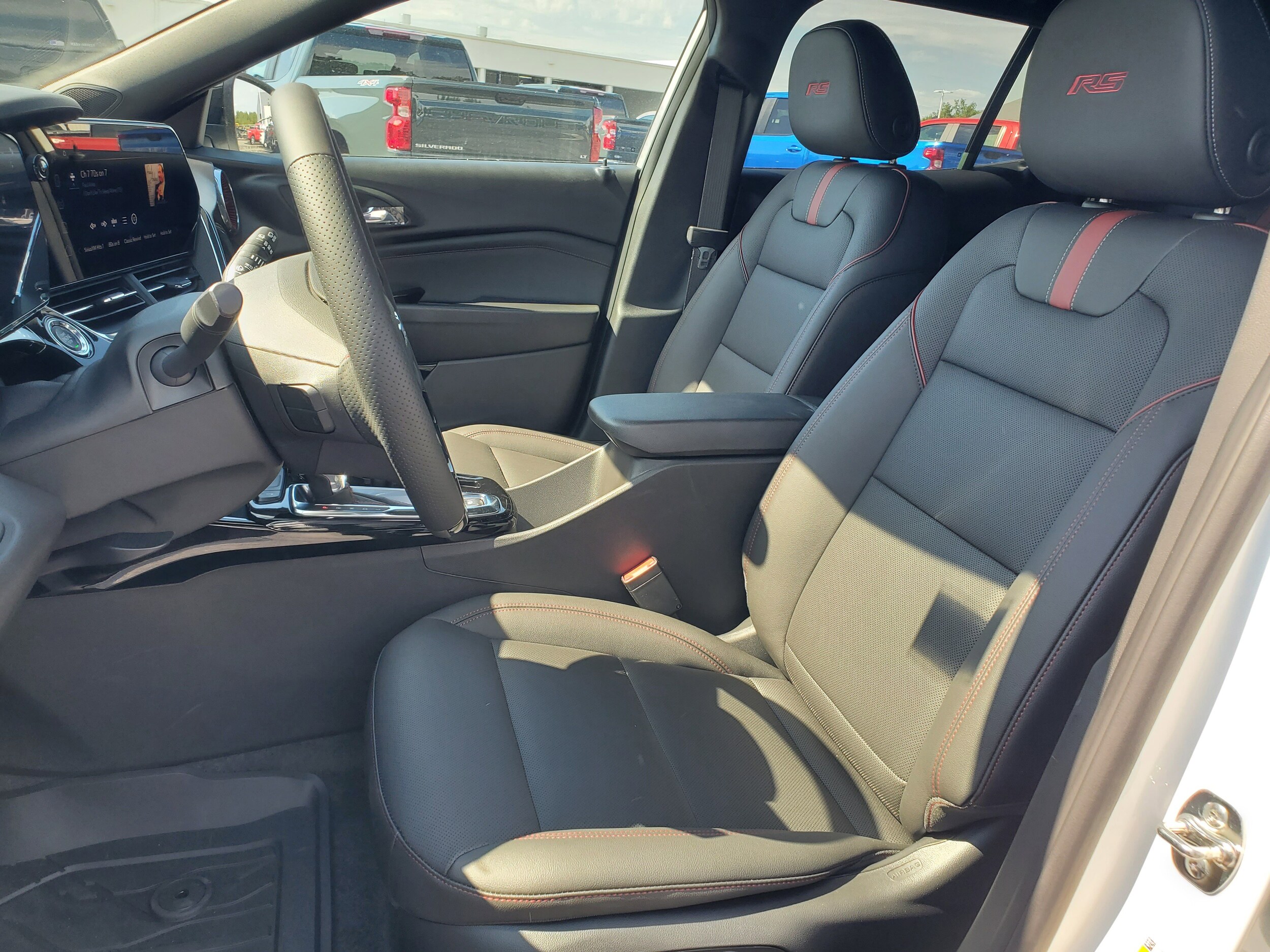 2025 Chevrolet Trax photo 4