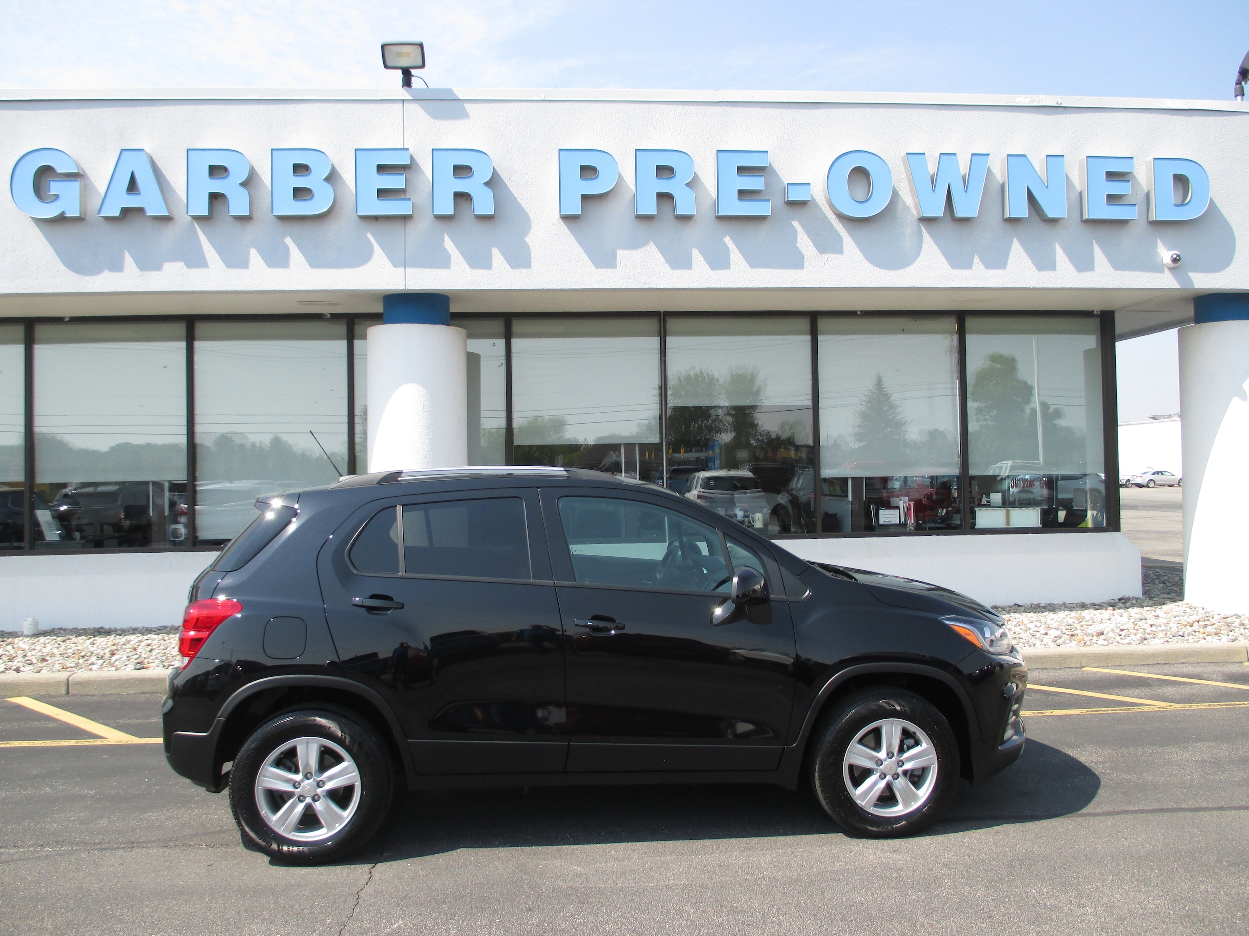 Used 2022 Chevrolet Trax LT with VIN KL7CJPSM3NB517661 for sale in Saginaw, MI