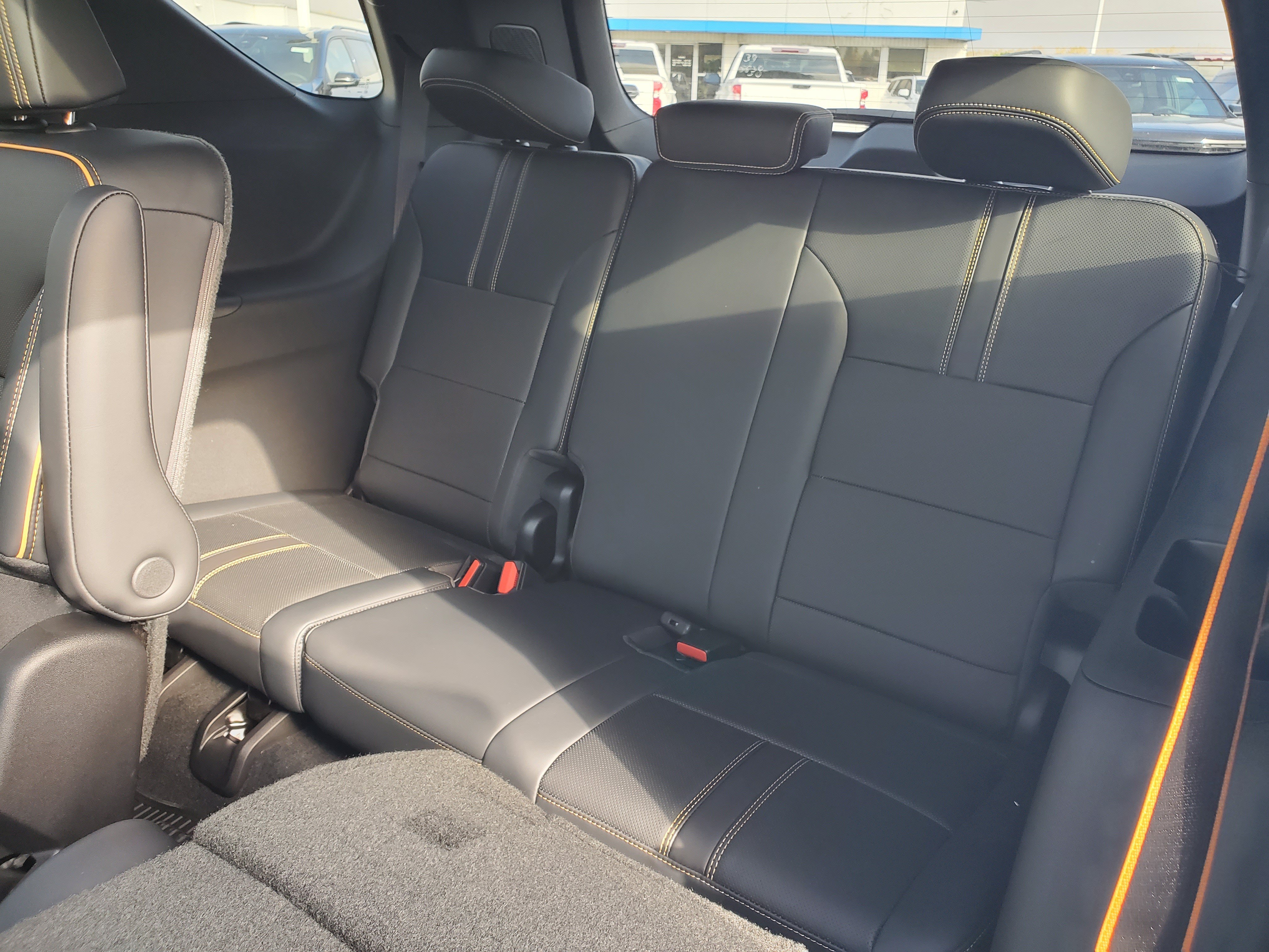 2027 Chevrolet Traverse High Country - Photo 31