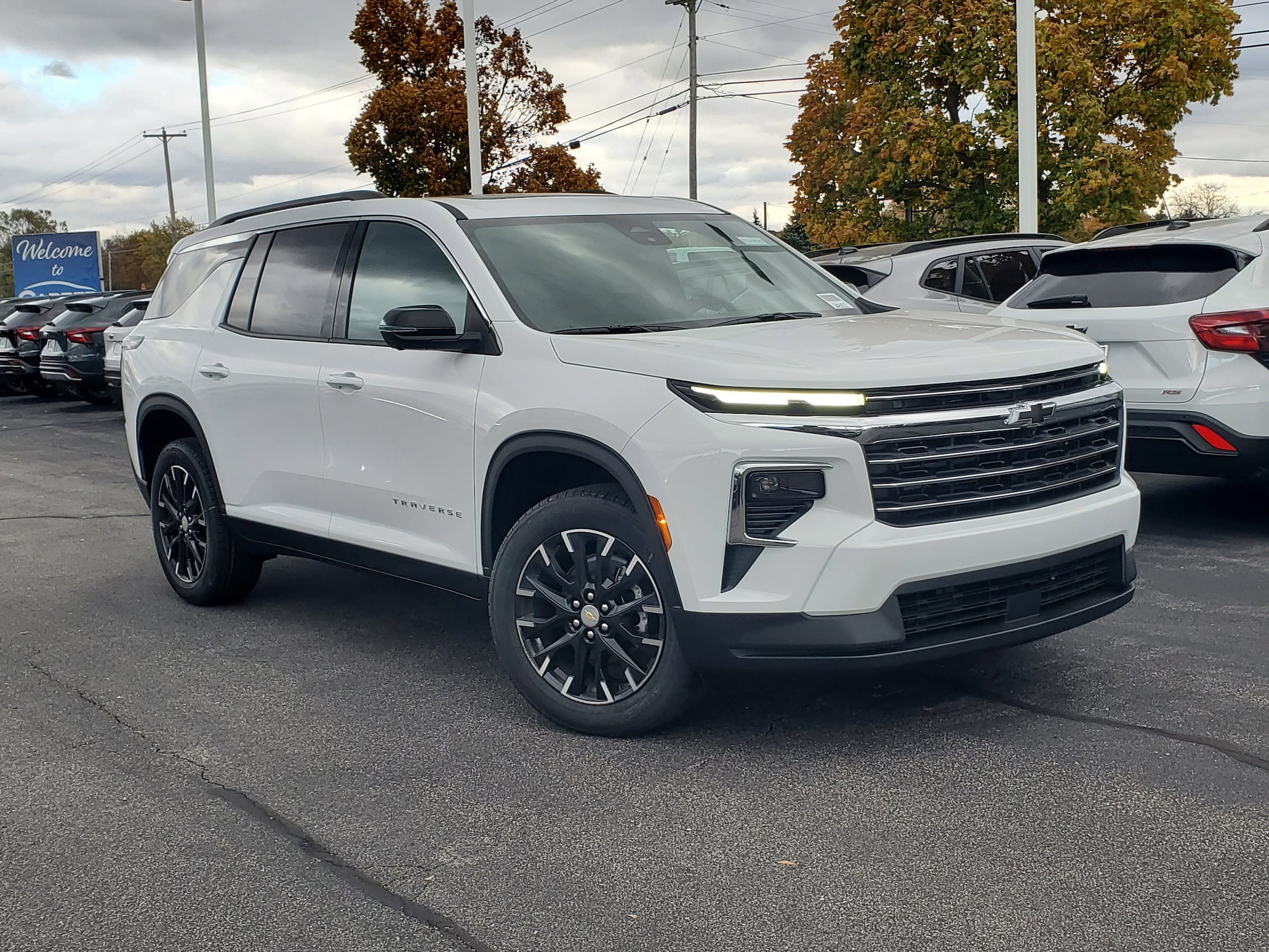 2026 Chevrolet Traverse LT's photo