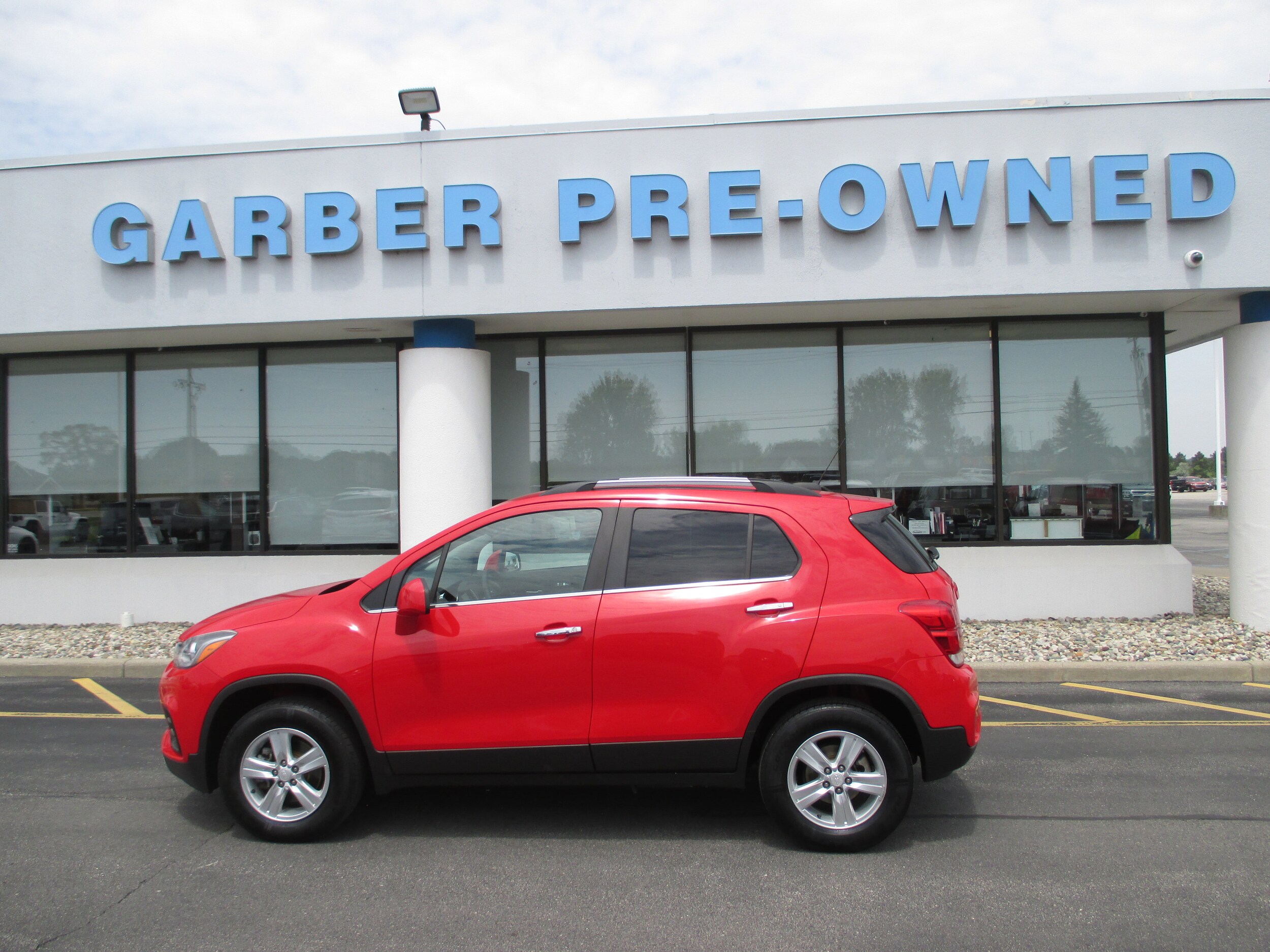 Used 2018 Chevrolet Trax LT with VIN 3GNCJPSB3JL175971 for sale in Saginaw, MI
