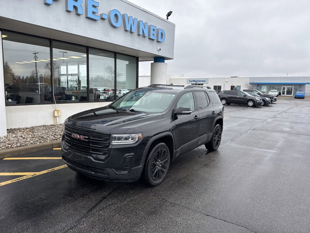 2023 GMC Acadia SLE's photo