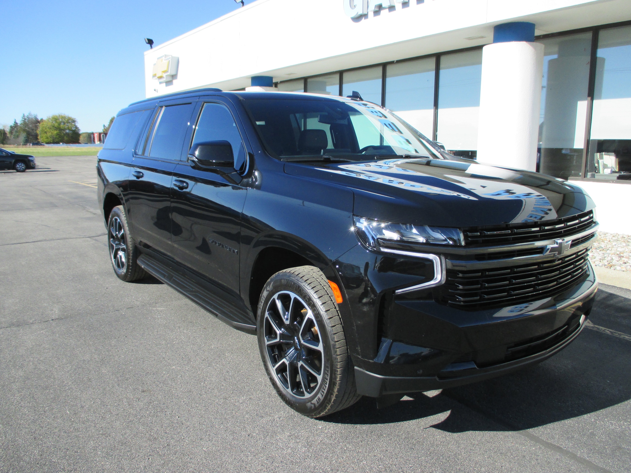 2022 Chevrolet Suburban RST's photo