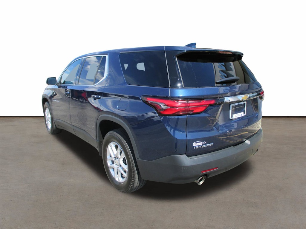 Used 2023 Chevrolet Traverse LS SUV
