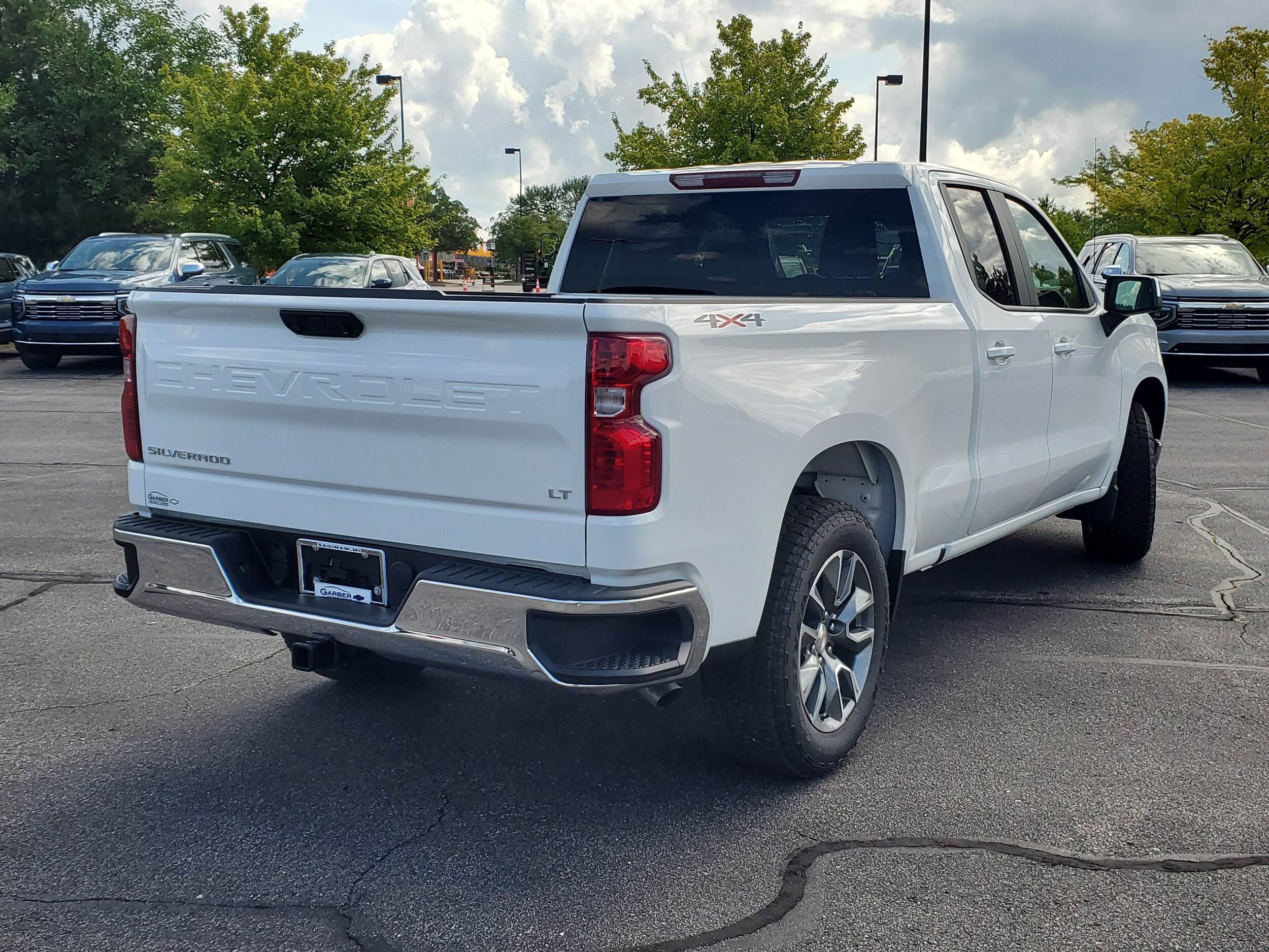 2026 Chevrolet Silverado 1500 LT photo 2