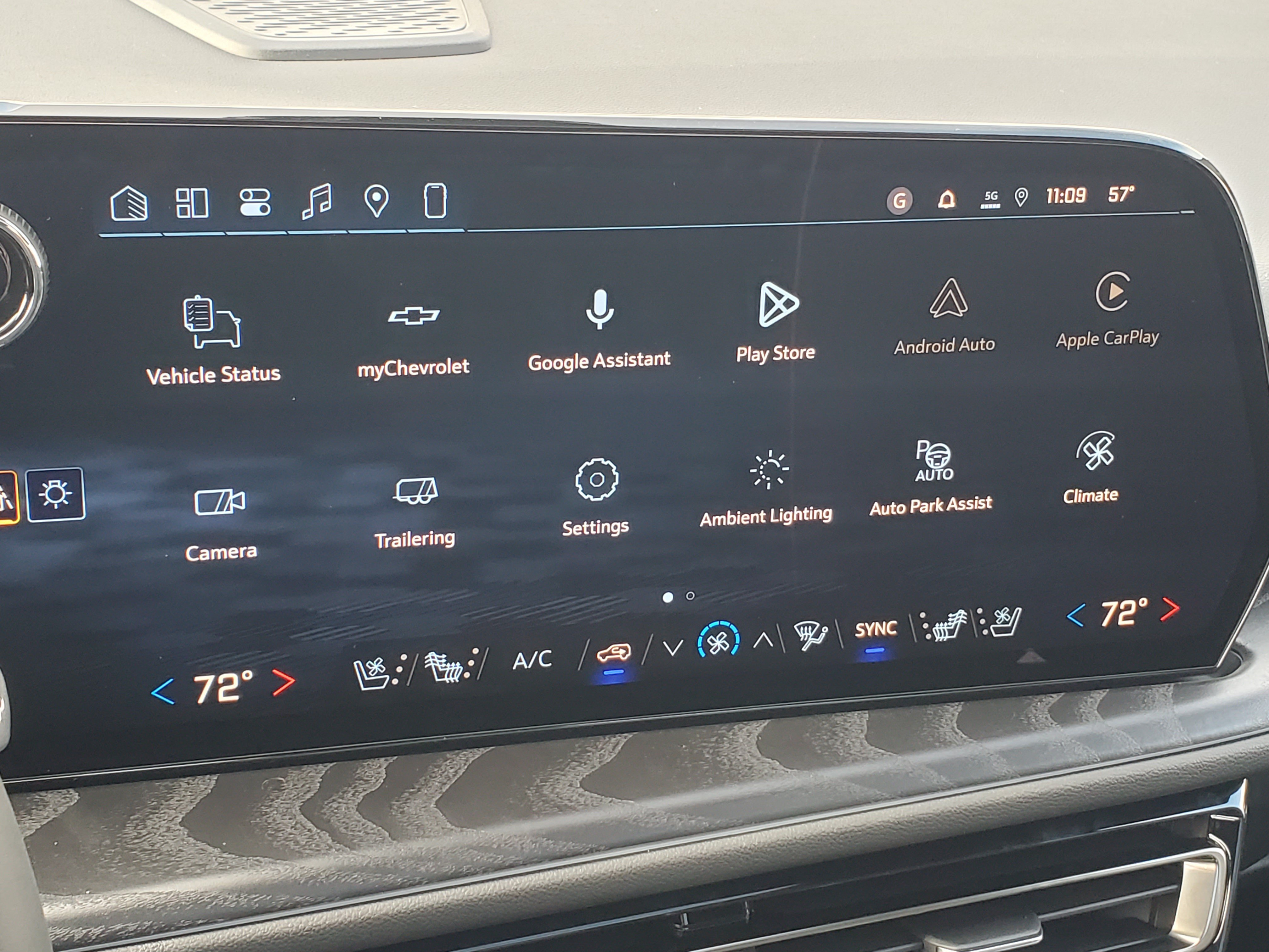 2027 Chevrolet Traverse High Country - Photo 13
