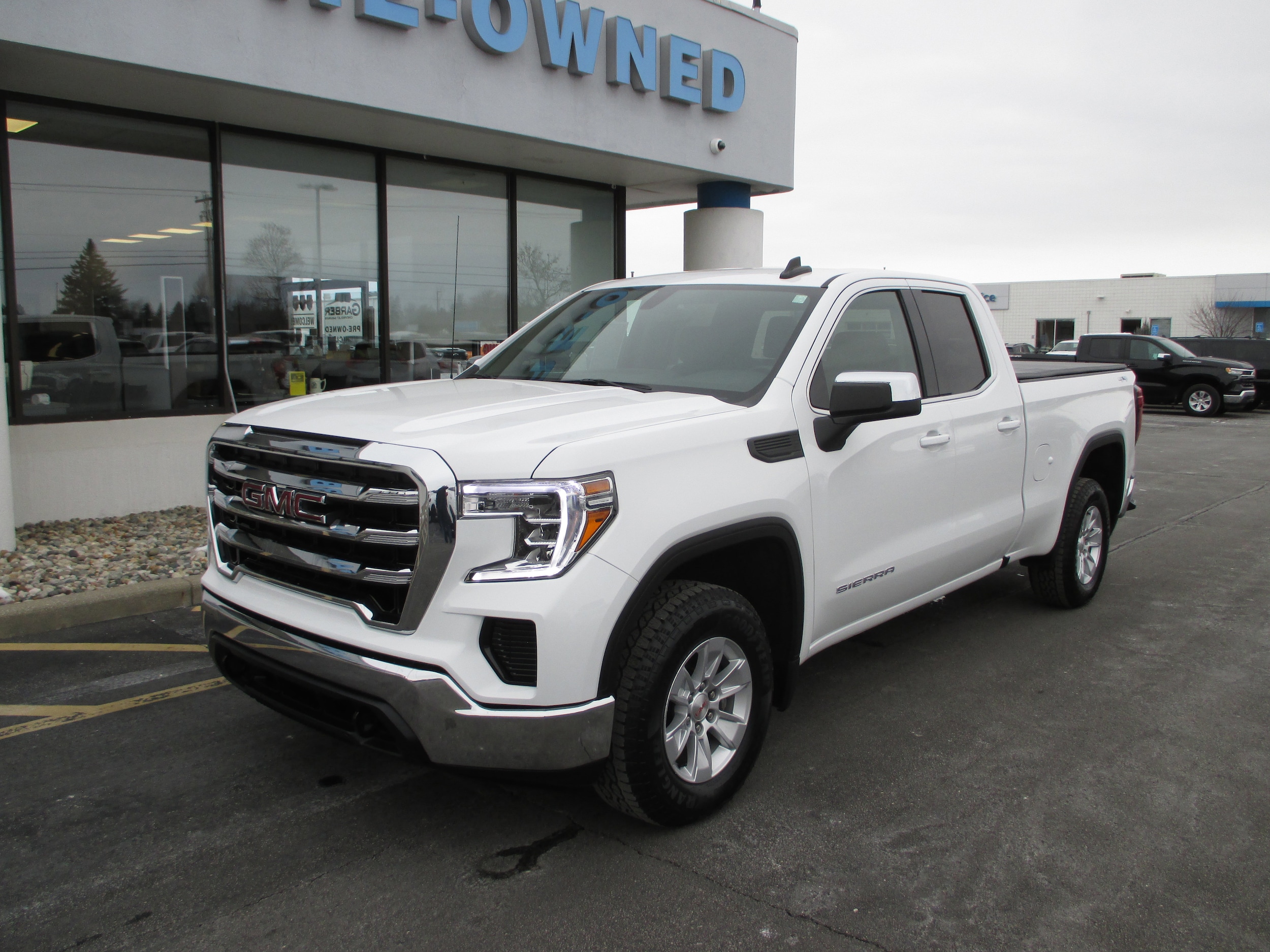 2021 GMC Sierra 1500 SLE's photo