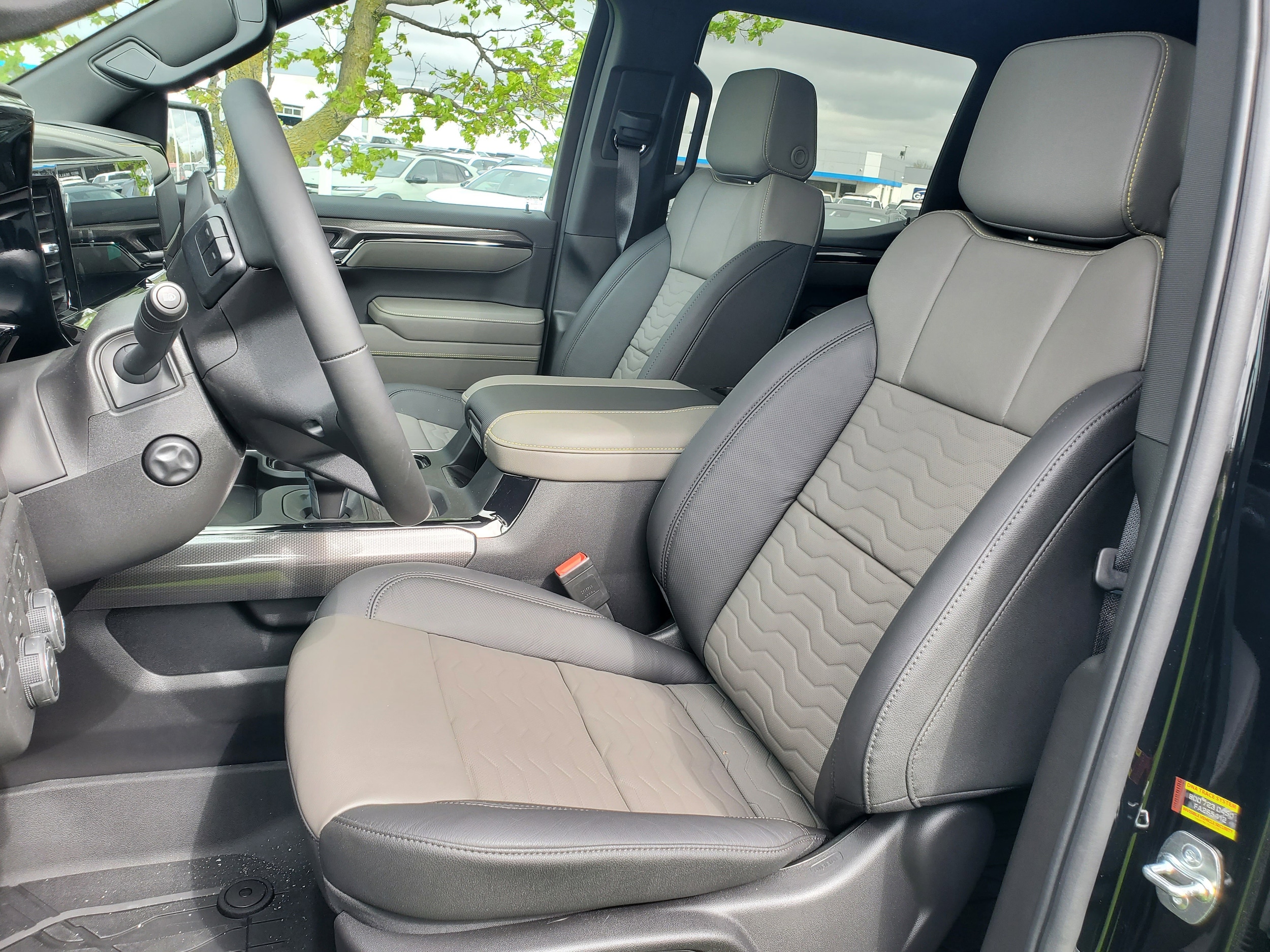 2026 Chevrolet Silverado 1500 ZR2 - Photo 7