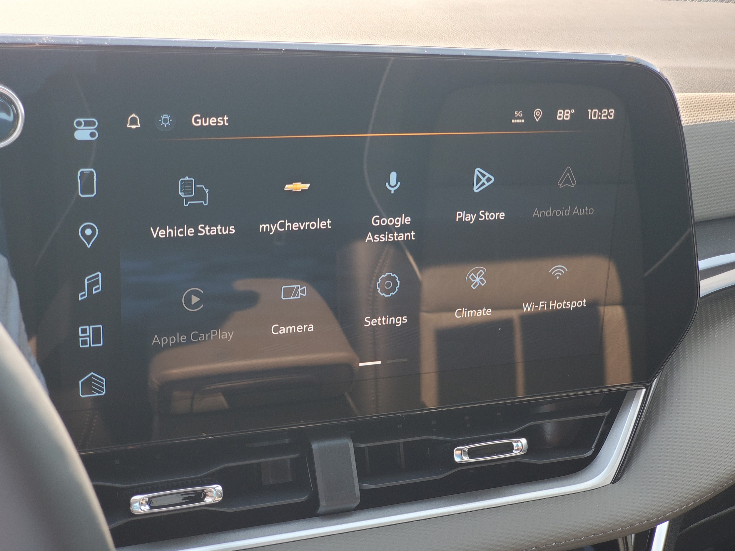 2027 Chevrolet Equinox LT - Photo 12