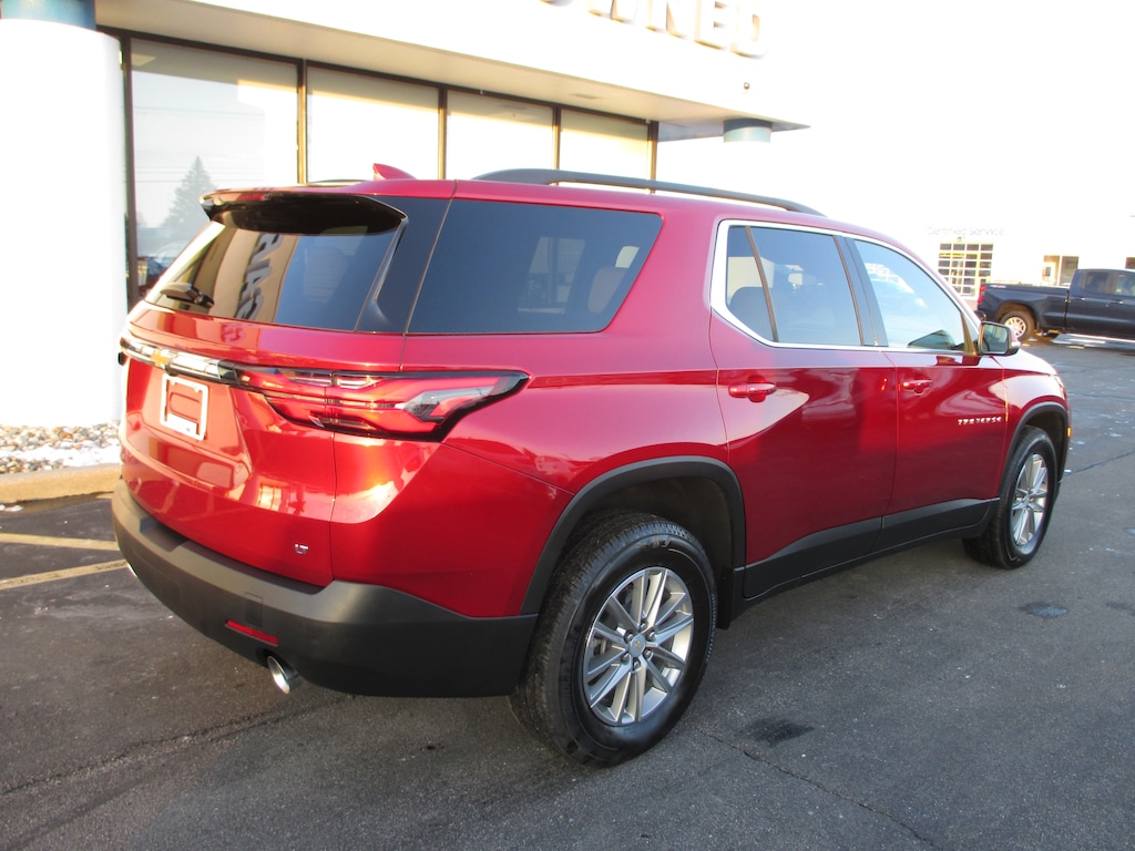 Used 2023 Chevrolet Traverse LT Cloth SUV