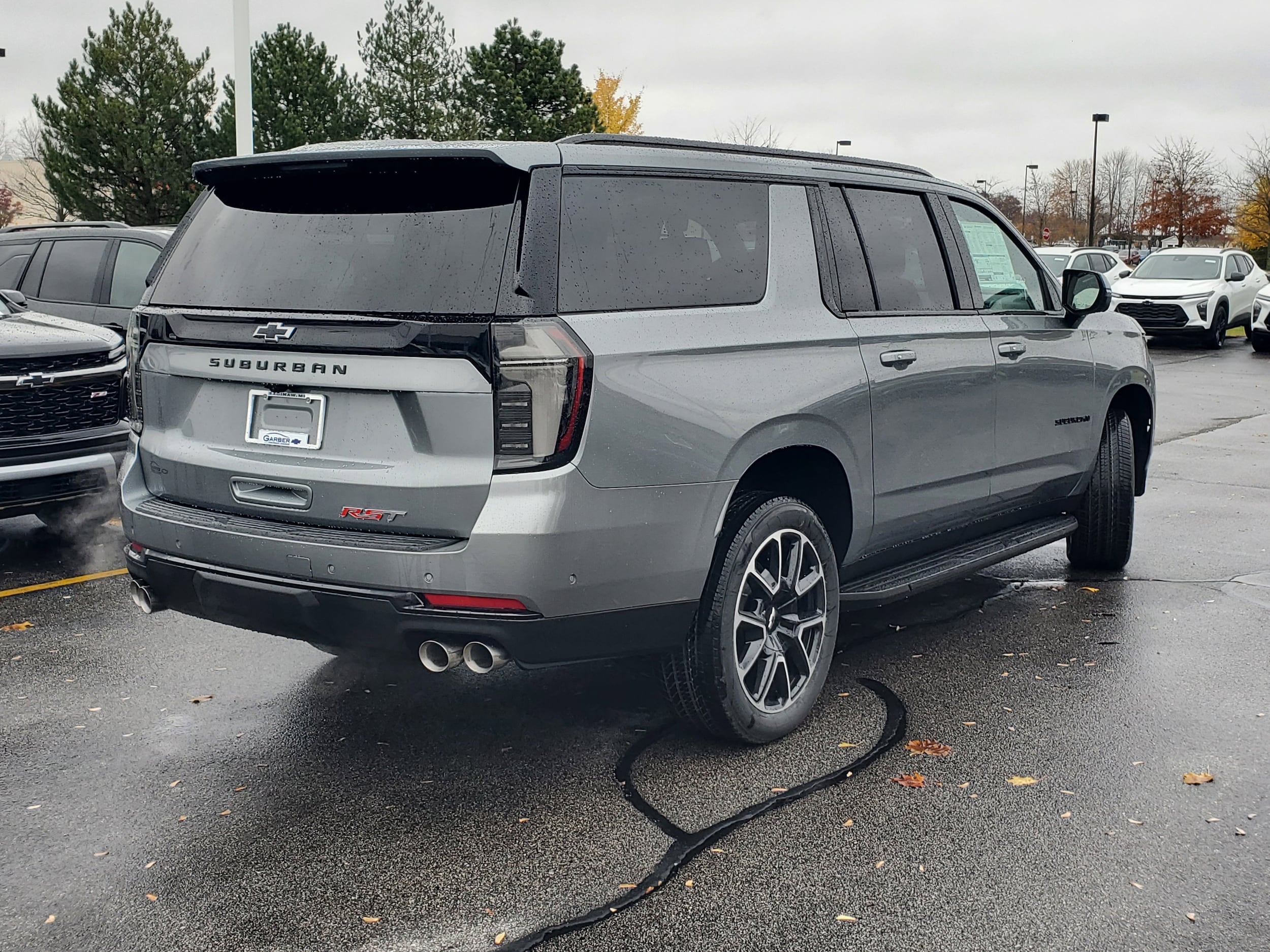 2026 Chevrolet Suburban RST photo 2